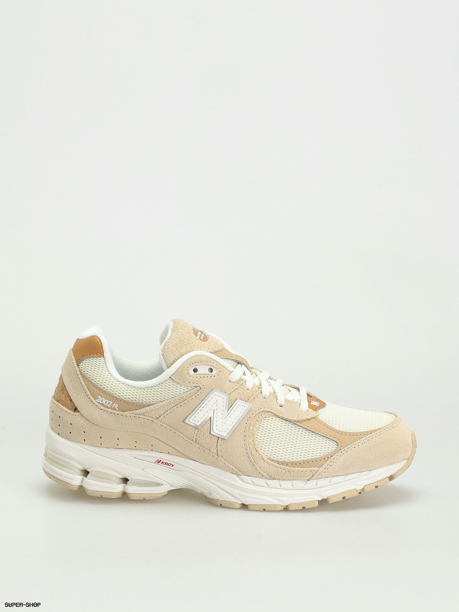 New Balance 2002R Shoes (sandstone)