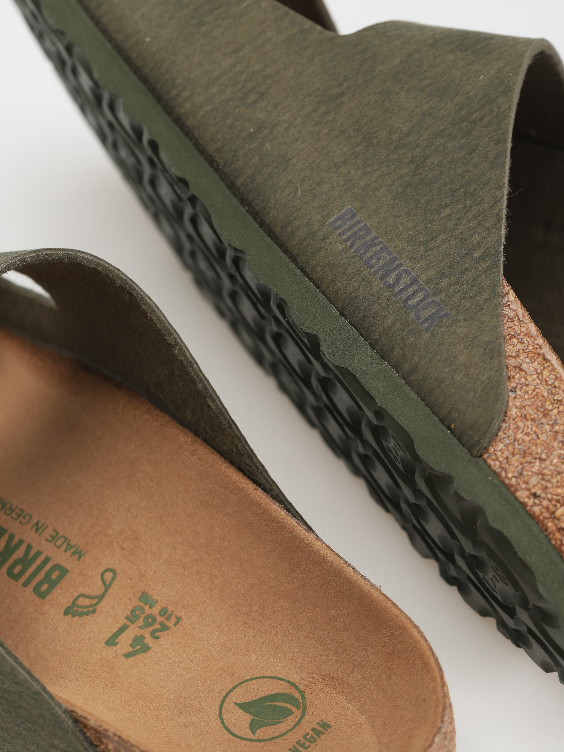 Birkenstock Arizona Vegan Regular Flip-flops (desert dust thyme)