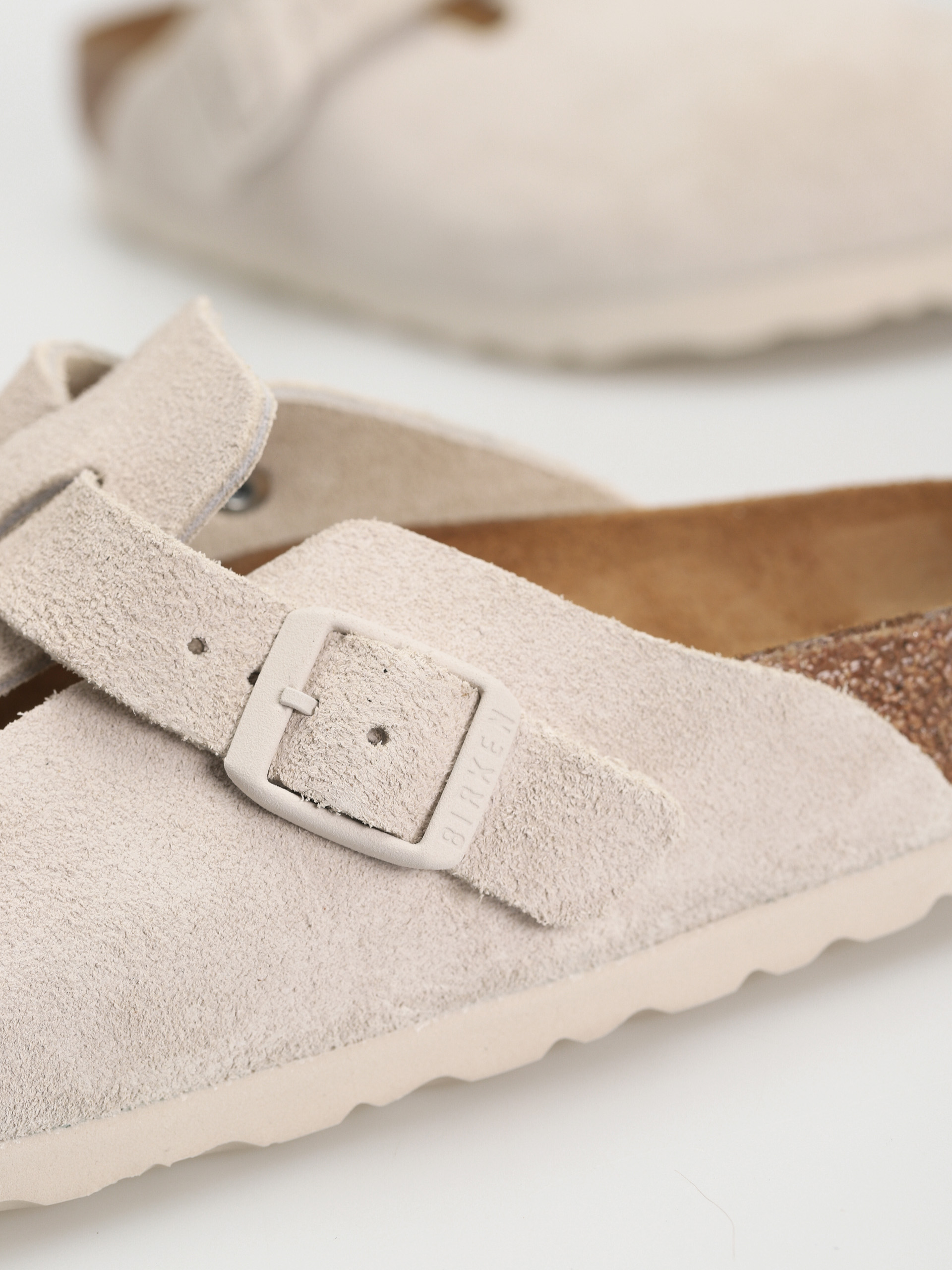 Birkenstock Boston Suede Narrow Flip-flops Wmn (modern suede antique white)