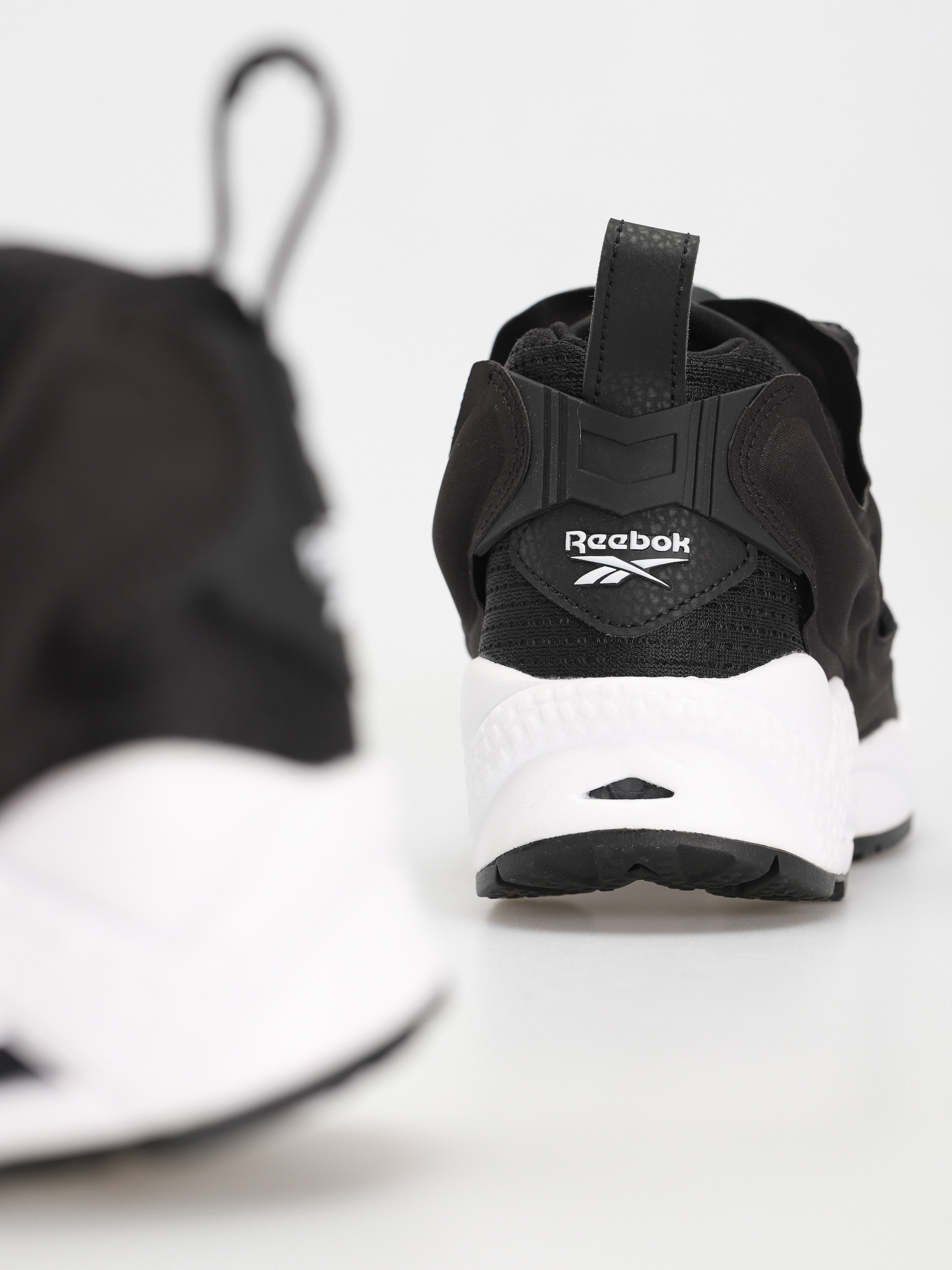 Reebok Instapump Fury 95 Shoes (cblack/ftwwht/cblack)