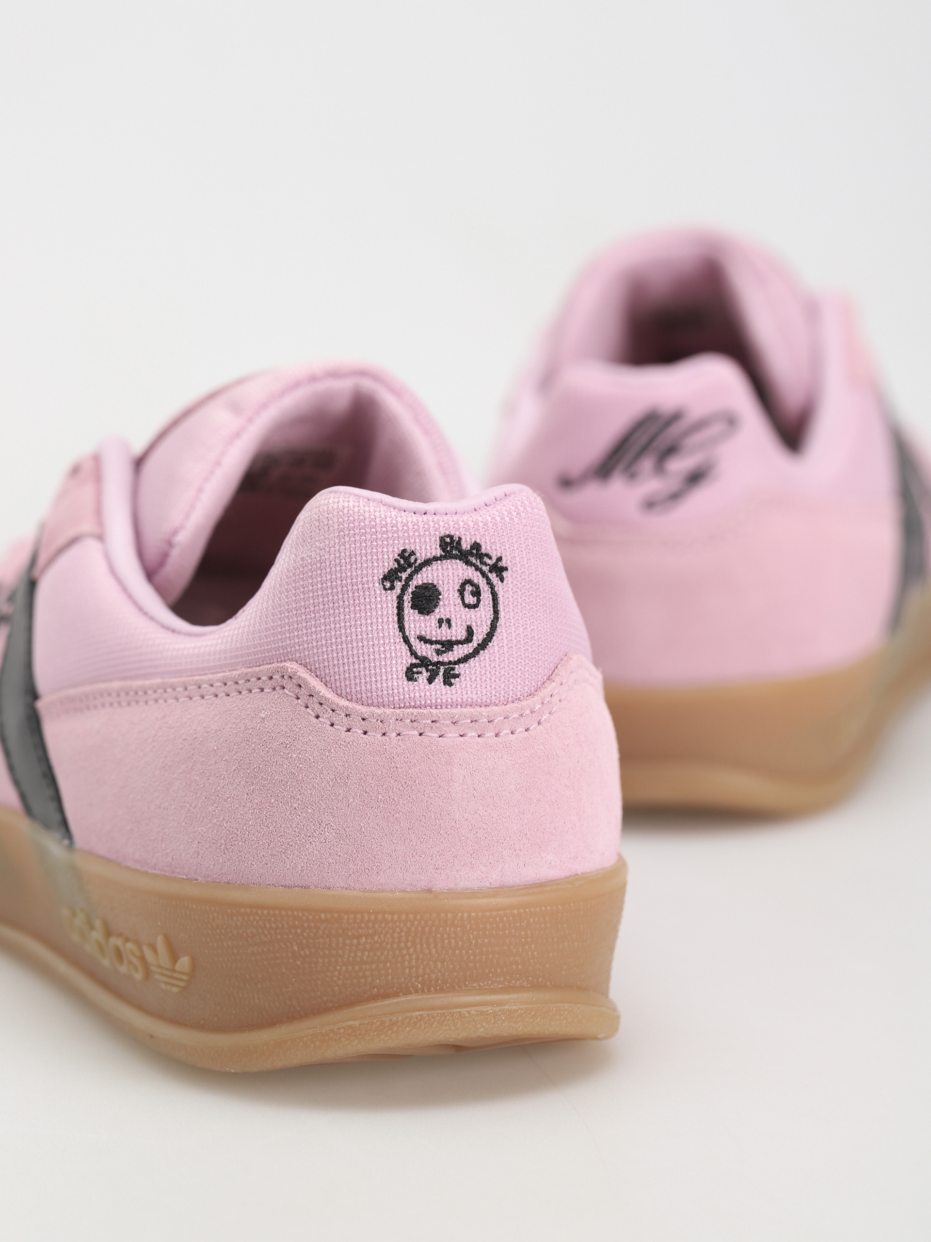 adidas Aloha Super Shoes (lgtorc/cblack/gum4)