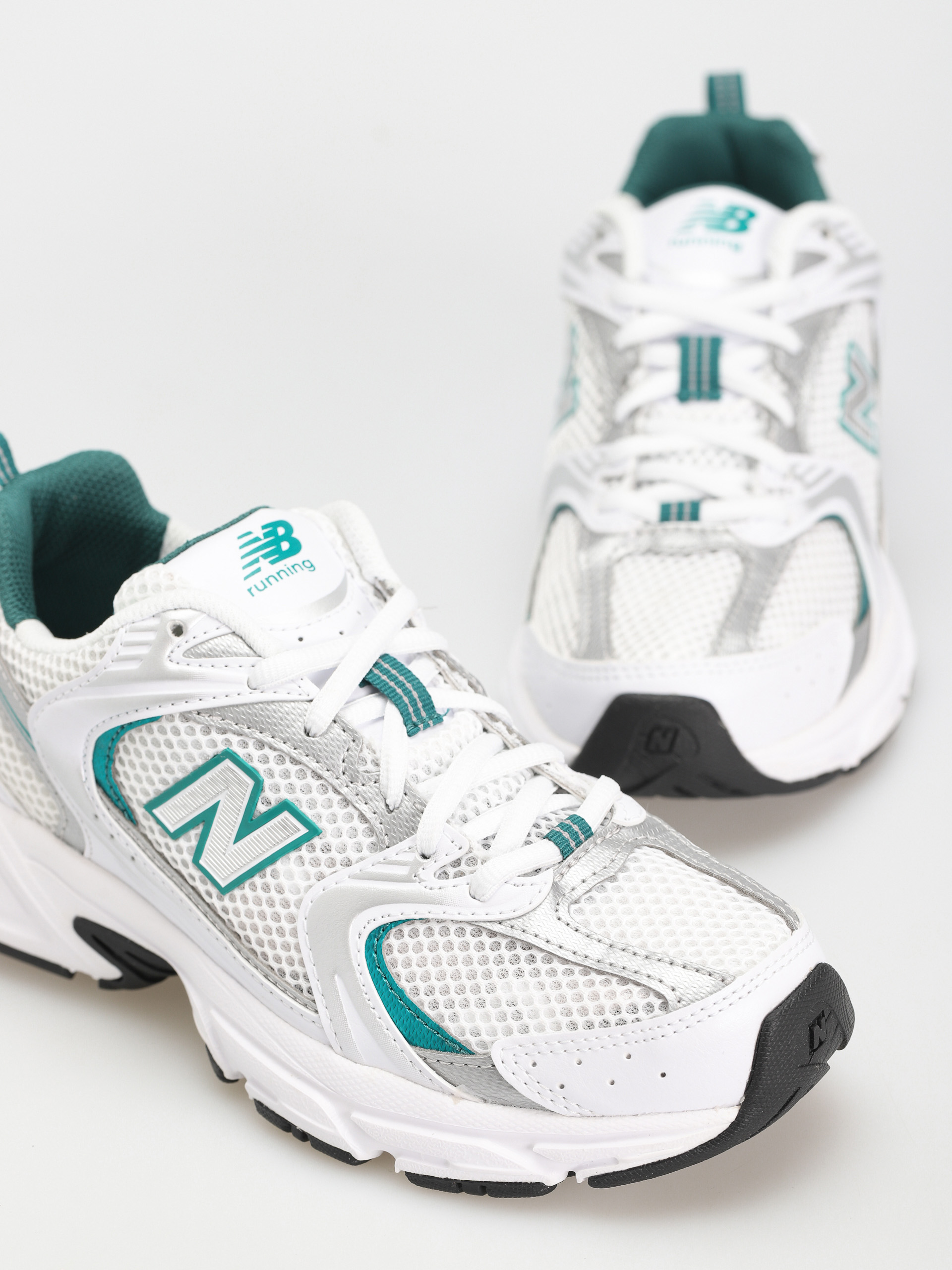 New Balance 530 Shoes (white/silver metalic/turquoise)