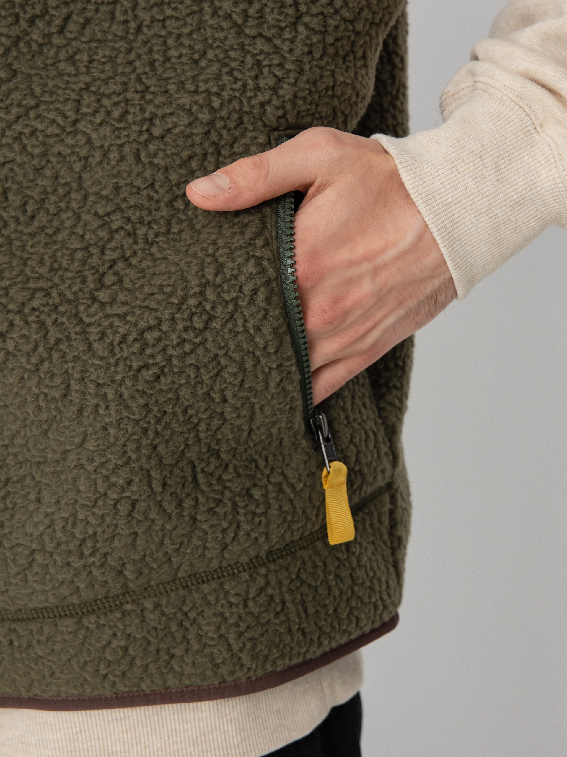 Patagonia Retro Pile Vest (basin green)