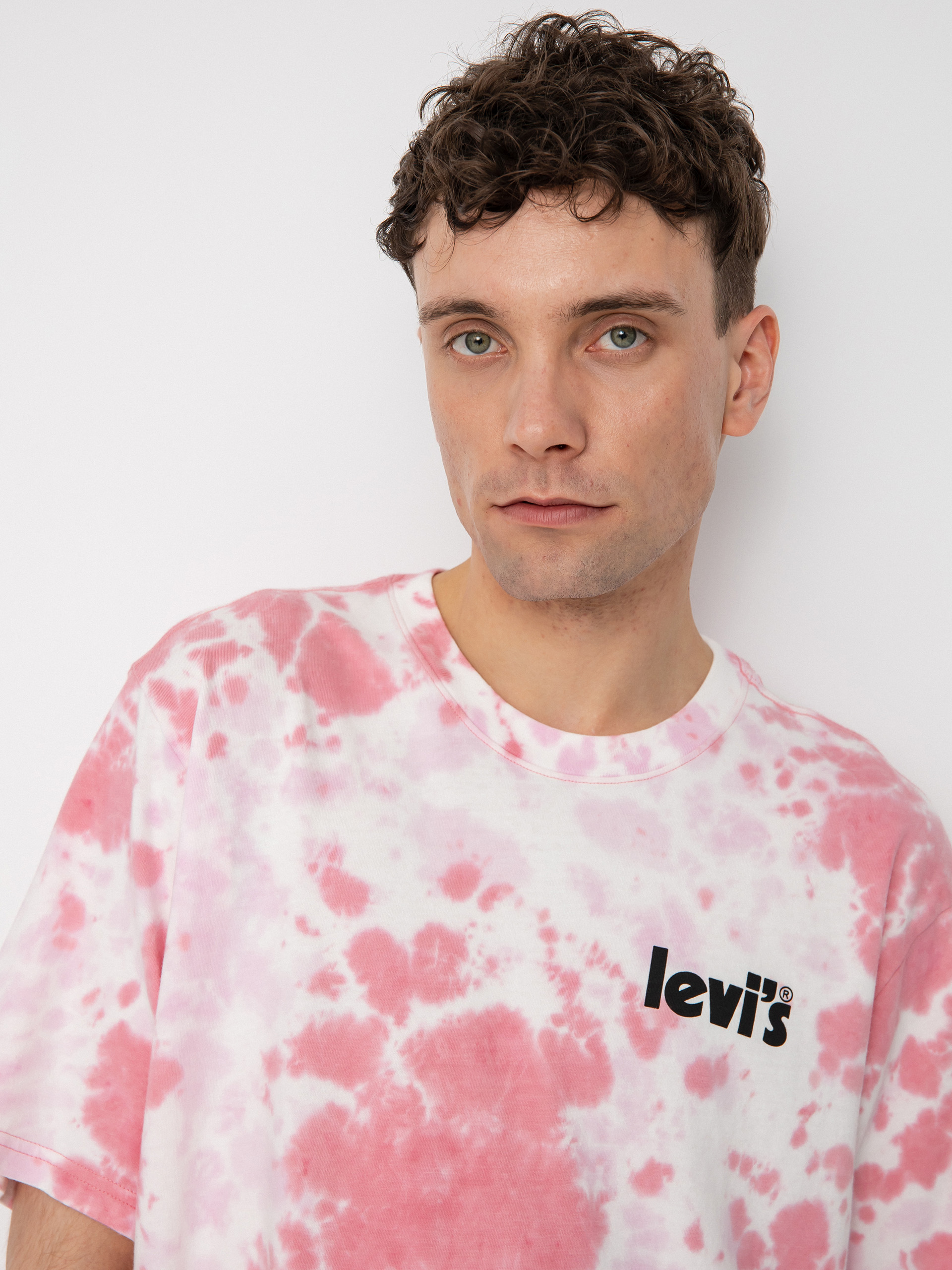 Levi's® Relaxed Fit Poster T-shirt (pink dye)