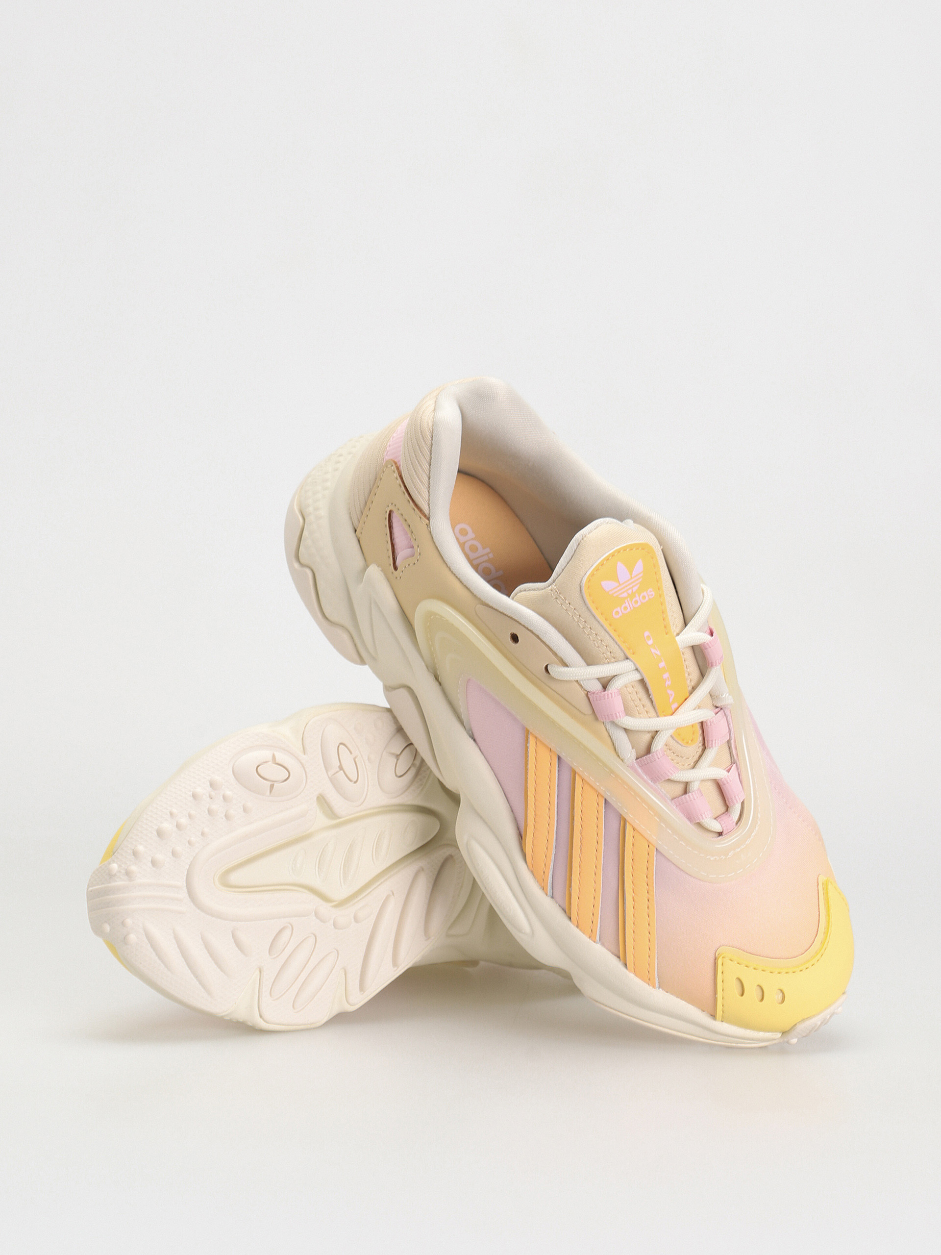adidas Originals Oztral Schuhe Wmn (owhite/aciora/sanstr)