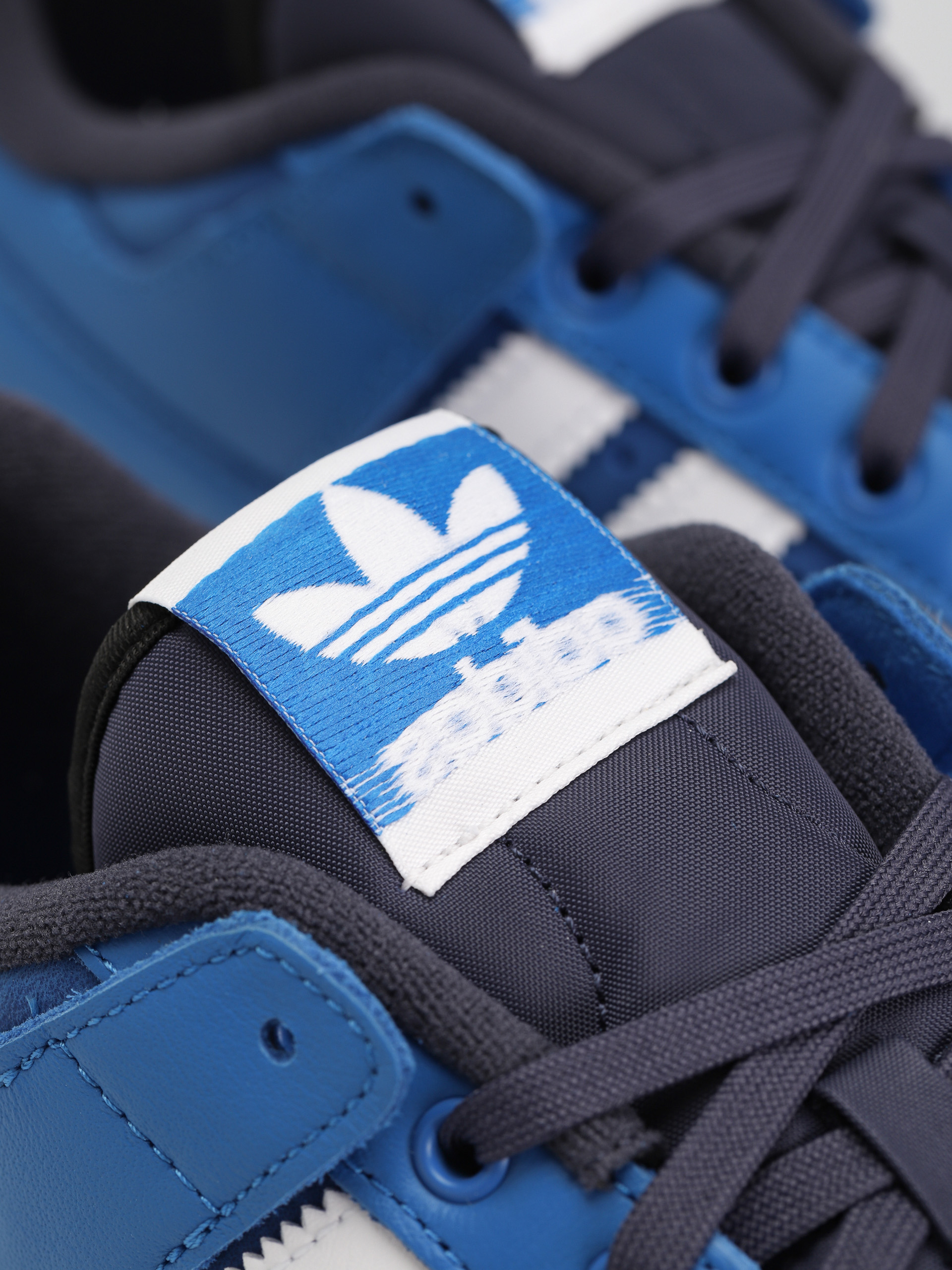 adidas Forum 84 Low Adv Shoes (blubir/ftwwht/shanav)