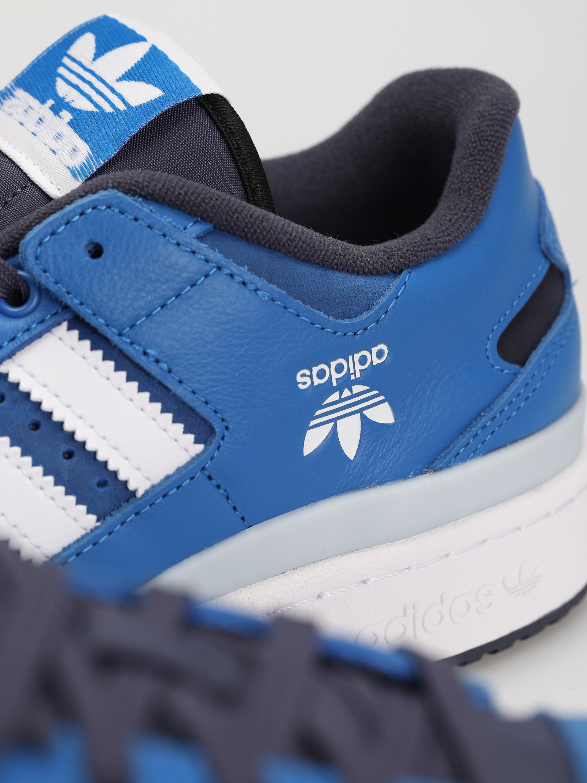 adidas Forum 84 Low Adv Shoes (blubir/ftwwht/shanav)