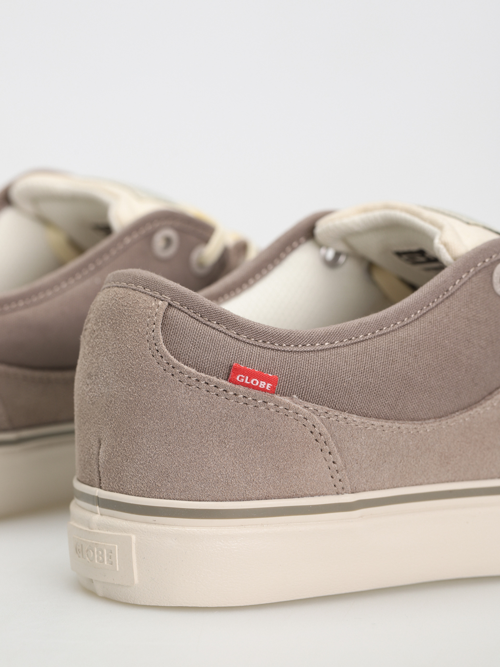 Globe Mahalo Shoes (taupe/antique)