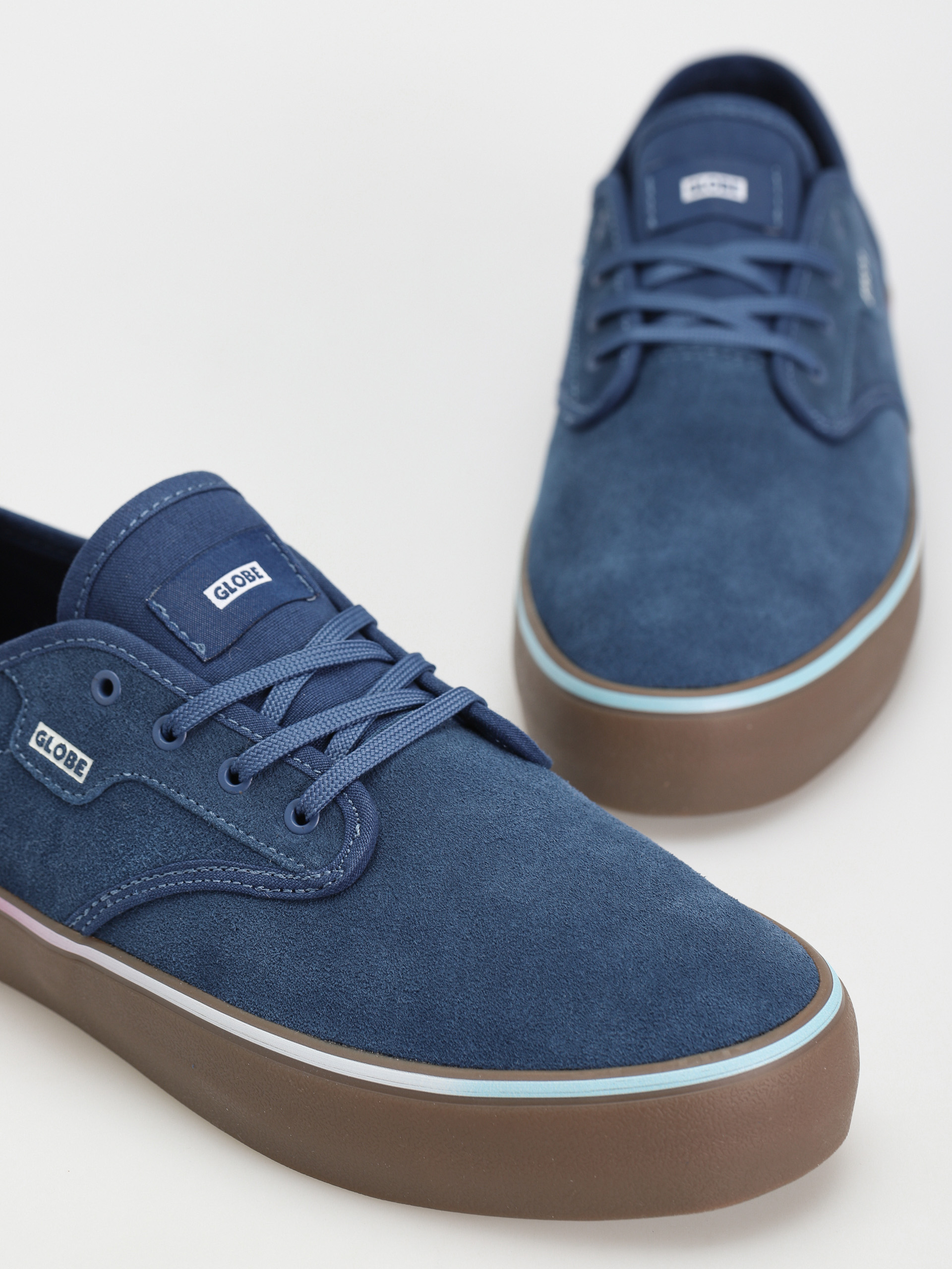 Globe Motley II Shoes (blue/gum)