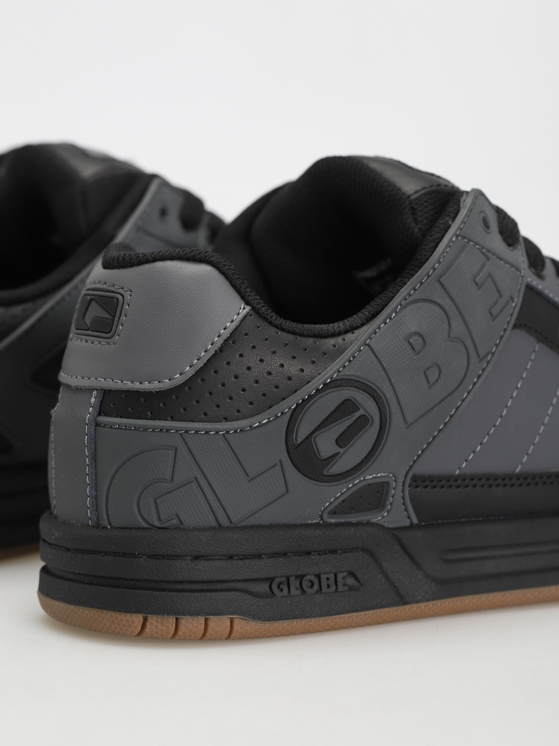 Globe Tilt Shoes (storm grey/black)