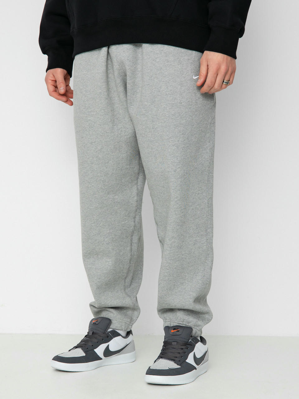 Nike SB Solo Swoosh Pants heather/white)