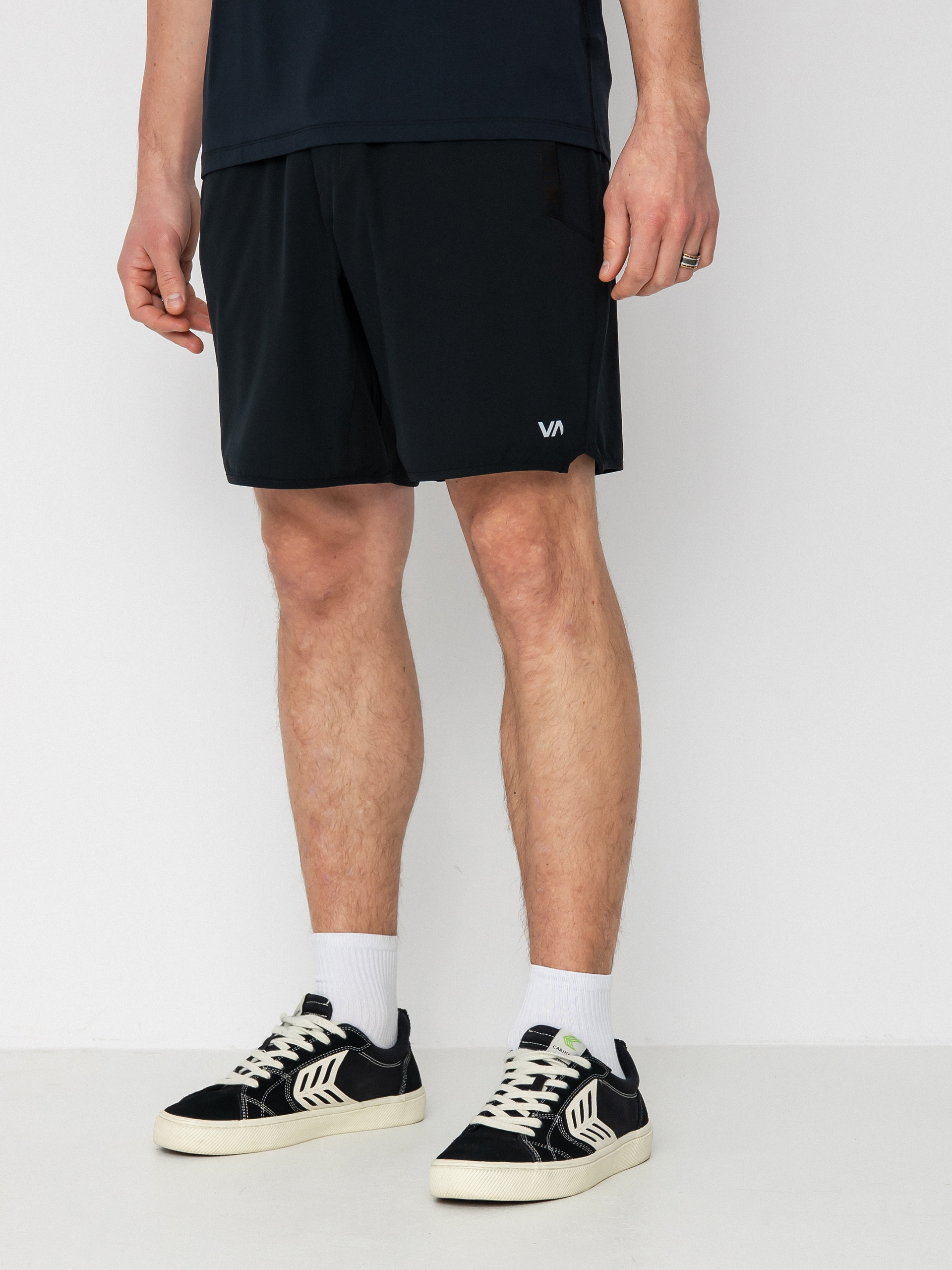 RVCA Yogger Stretch 17 Shorts black (black)