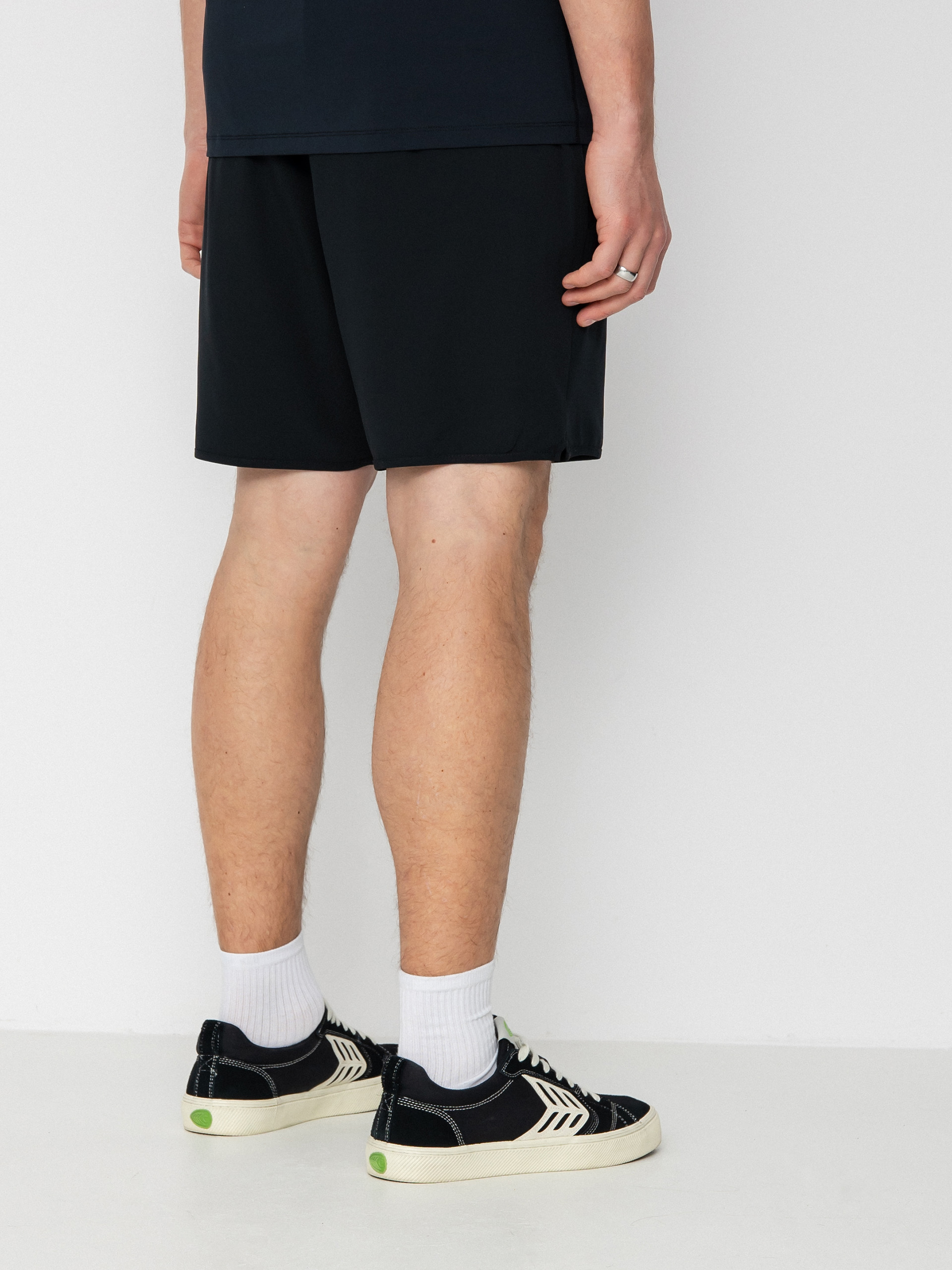RVCA Yogger Stretch 17 Shorts (black)