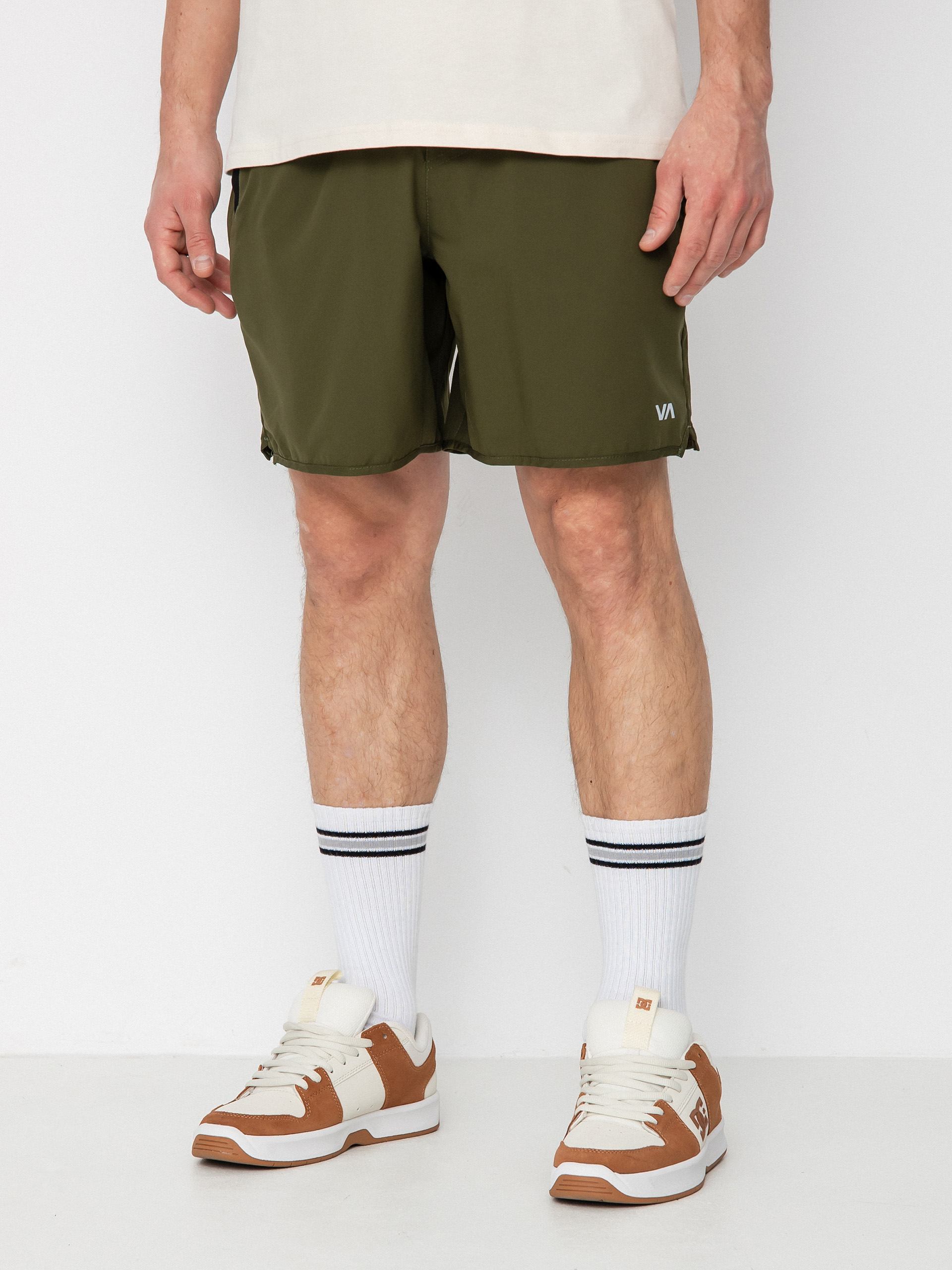 RVCA Yogger IV Shorts (olive)