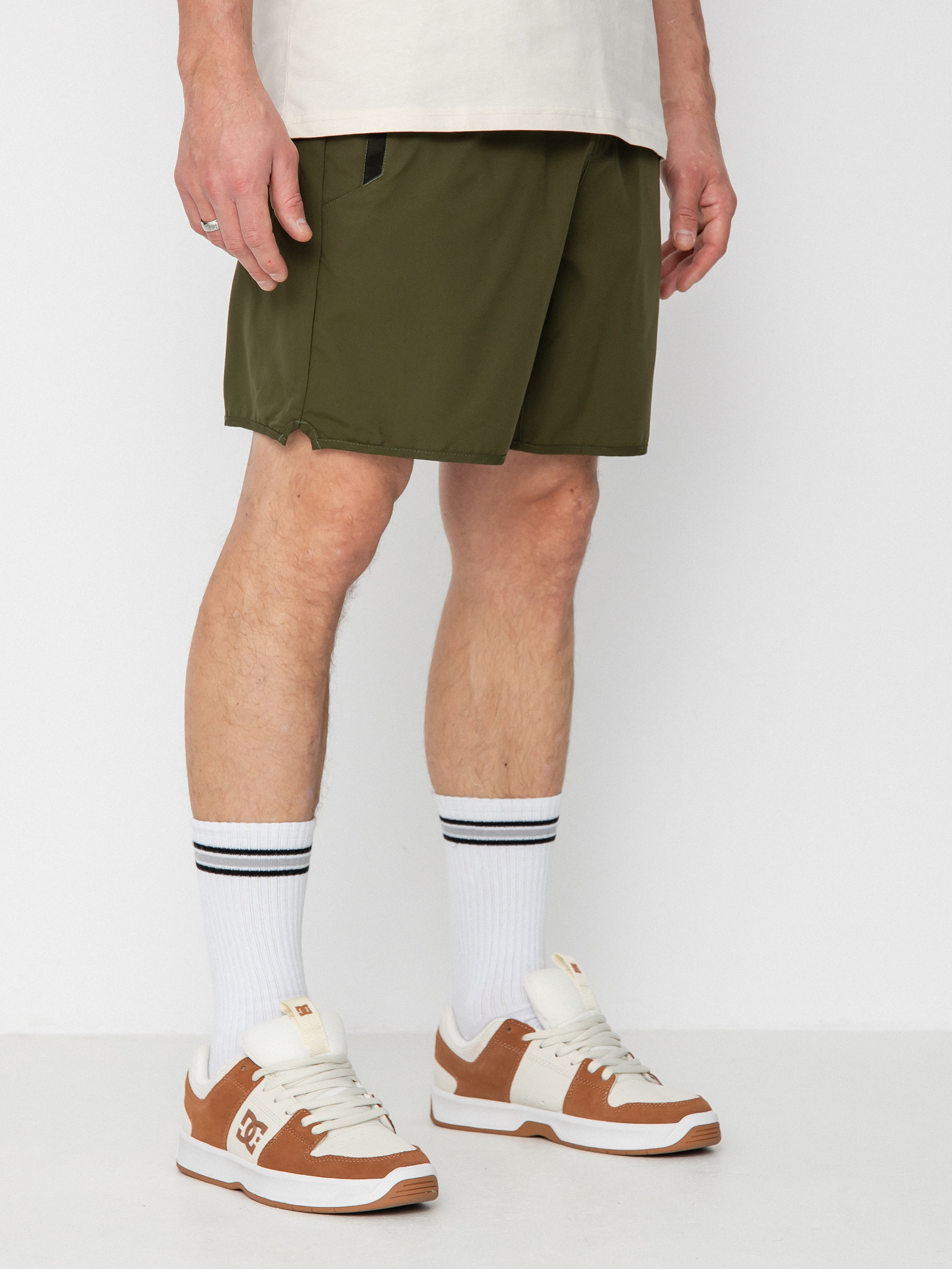 RVCA Yogger IV Shorts (olive)