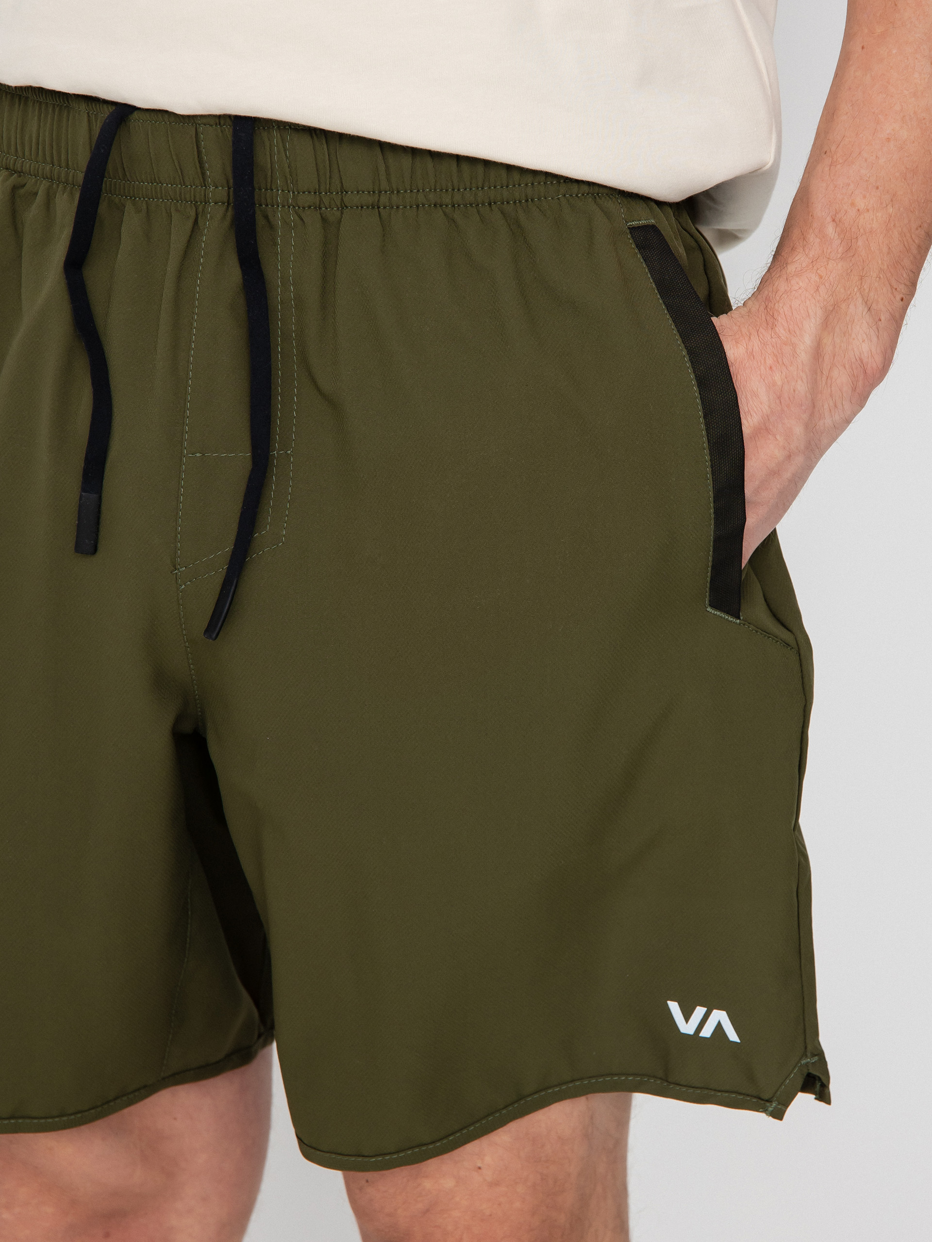 RVCA Yogger IV Shorts (olive)