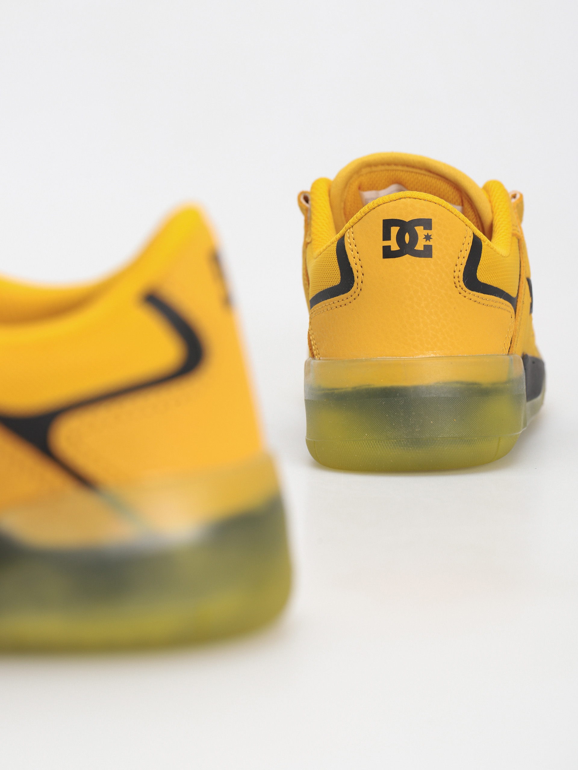 DC Metric Shoes (gold/black)