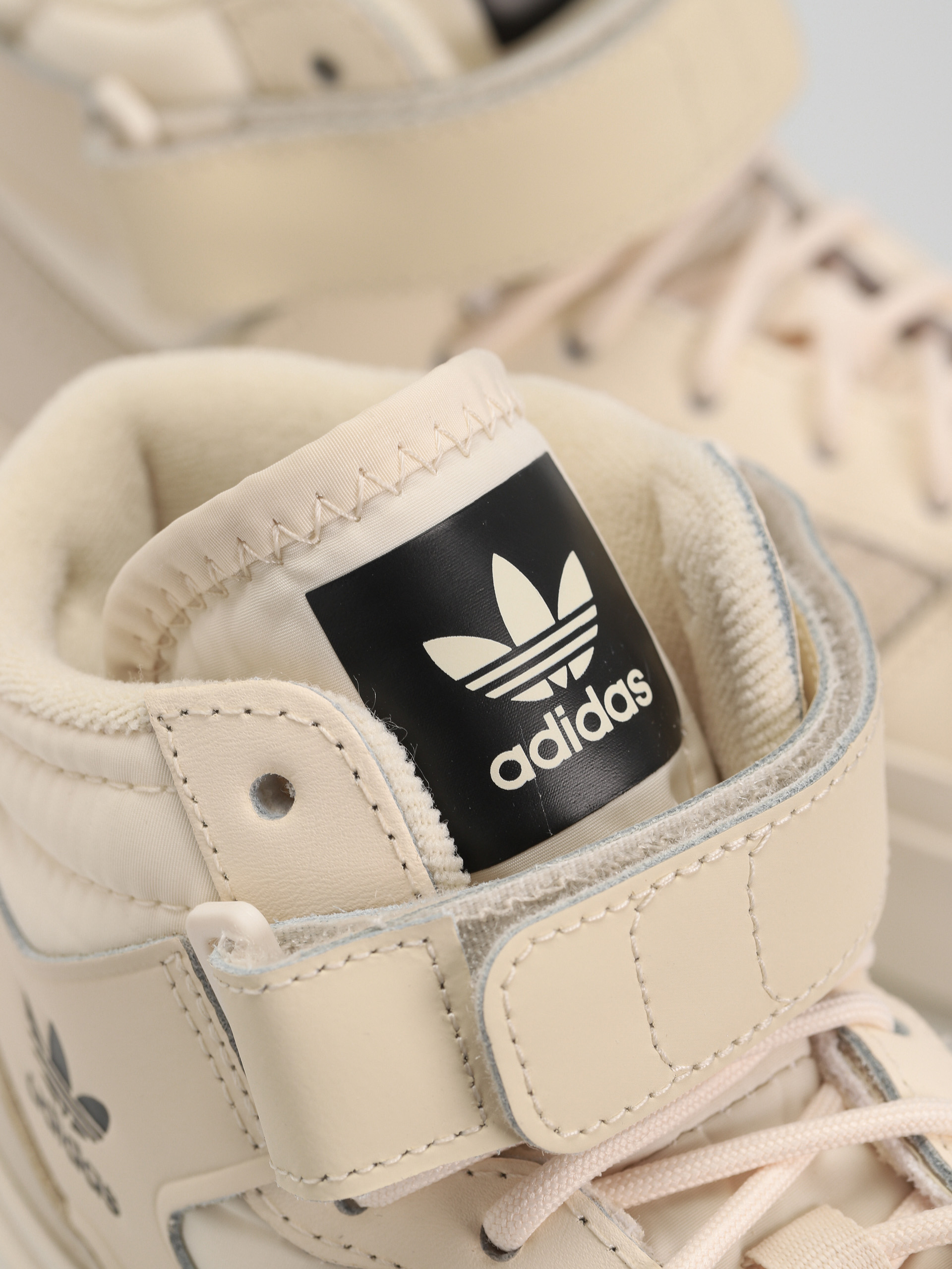 adidas Originals Forum Bonega X Shoes Wmn (wonwhi/wonwhi/cblack)