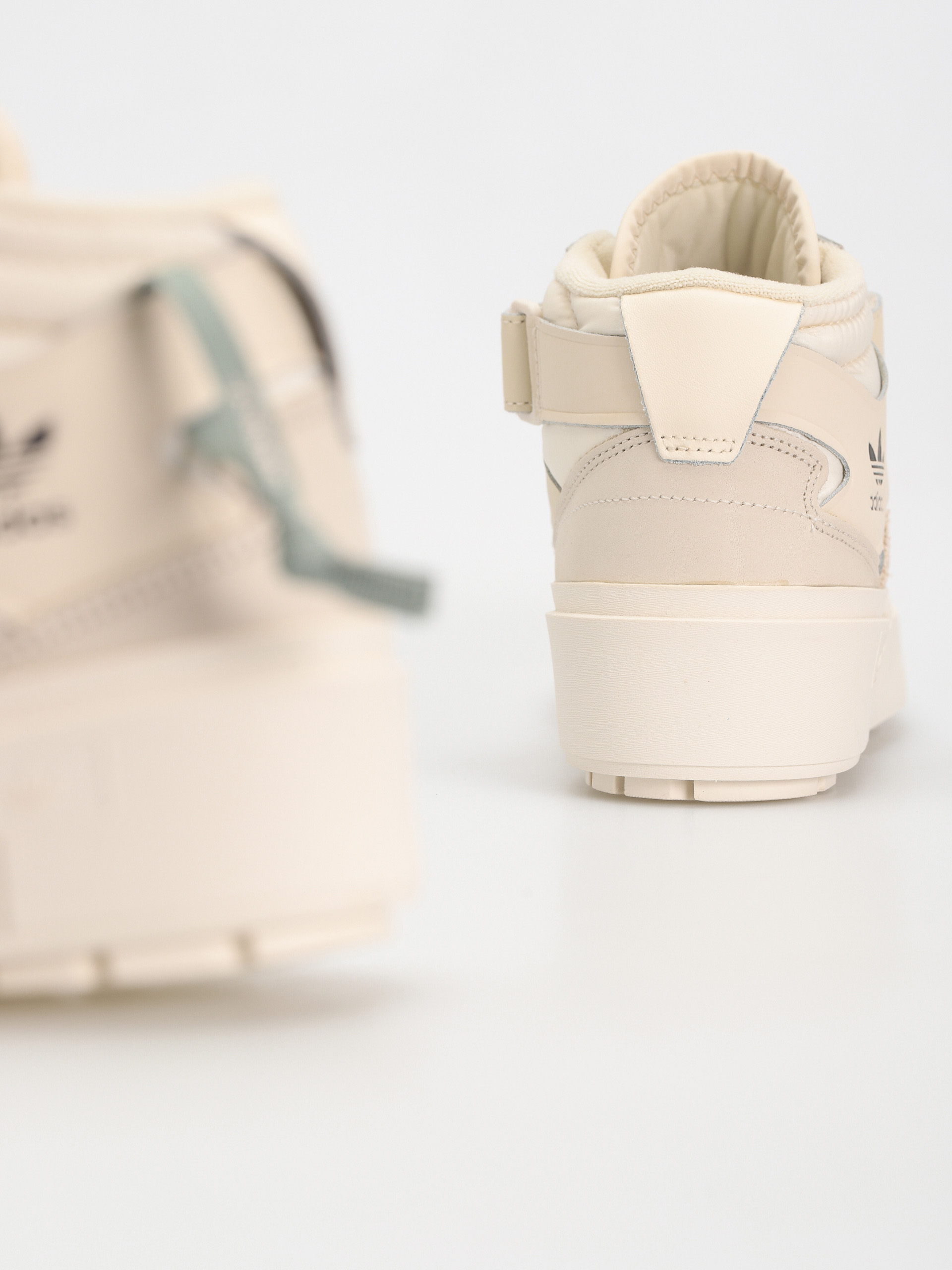 adidas Originals Forum Bonega X Shoes Wmn (wonwhi/wonwhi/cblack)
