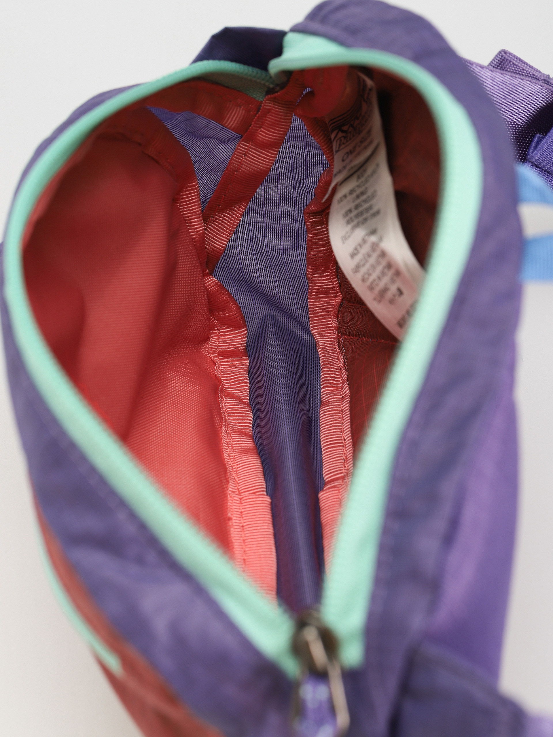 Patagonia Ultralight Black Hole Mini Hip Pack Bum bag (perennial purple)