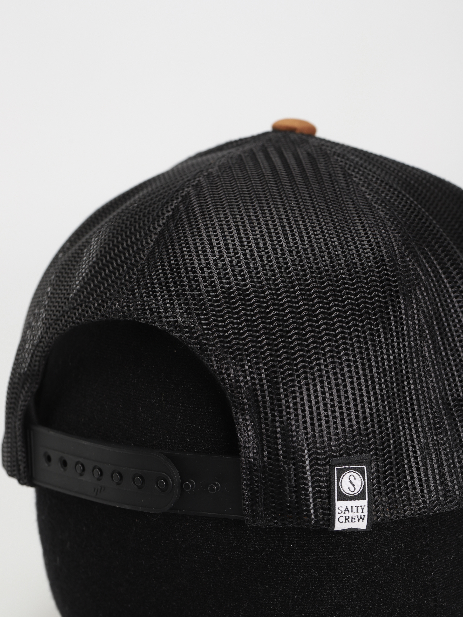 Salty Crew Fishery Retro Cap (camel black)