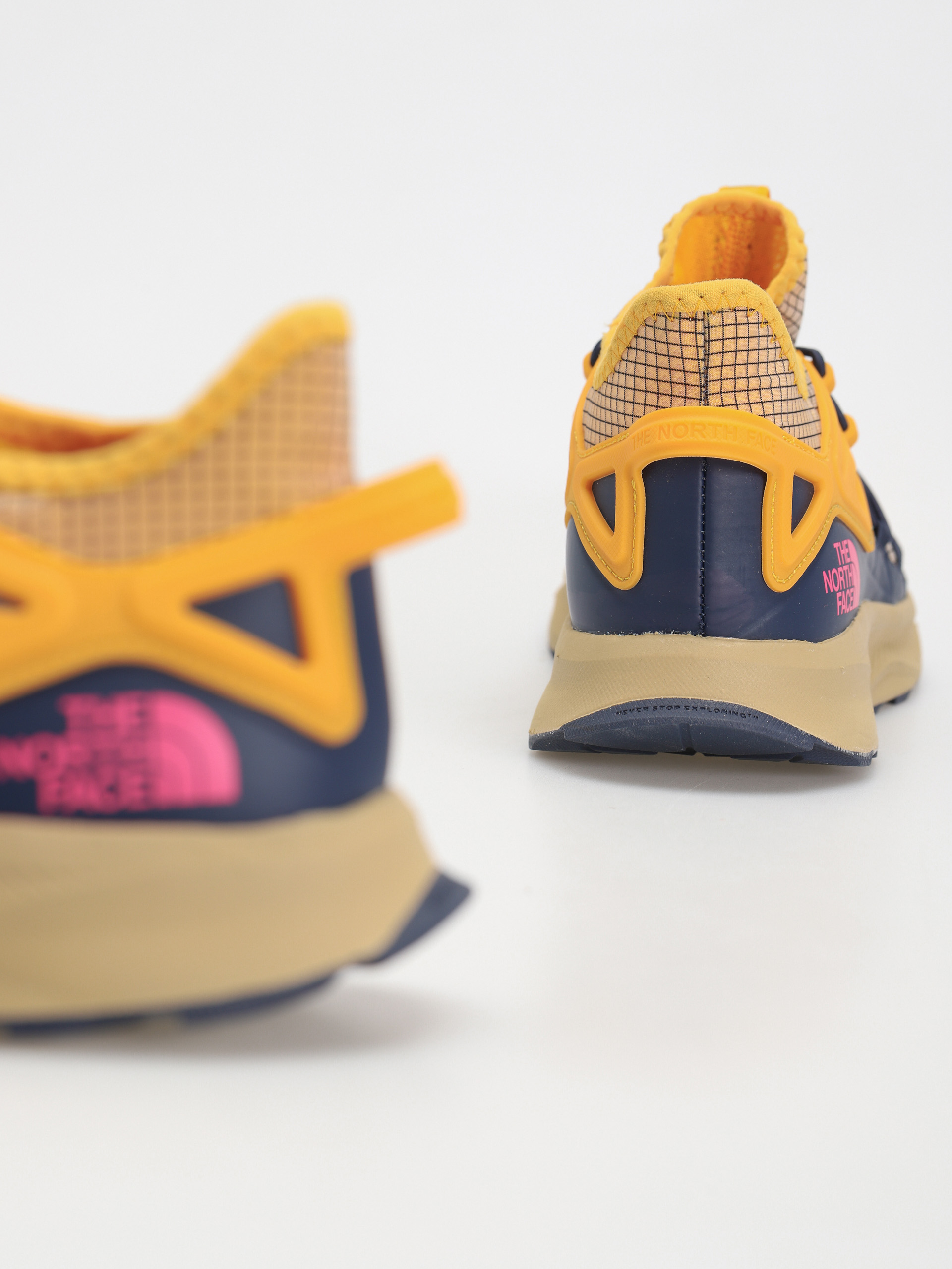 The North Face Oxeye Tech Shoes (summit gold/summit navy)