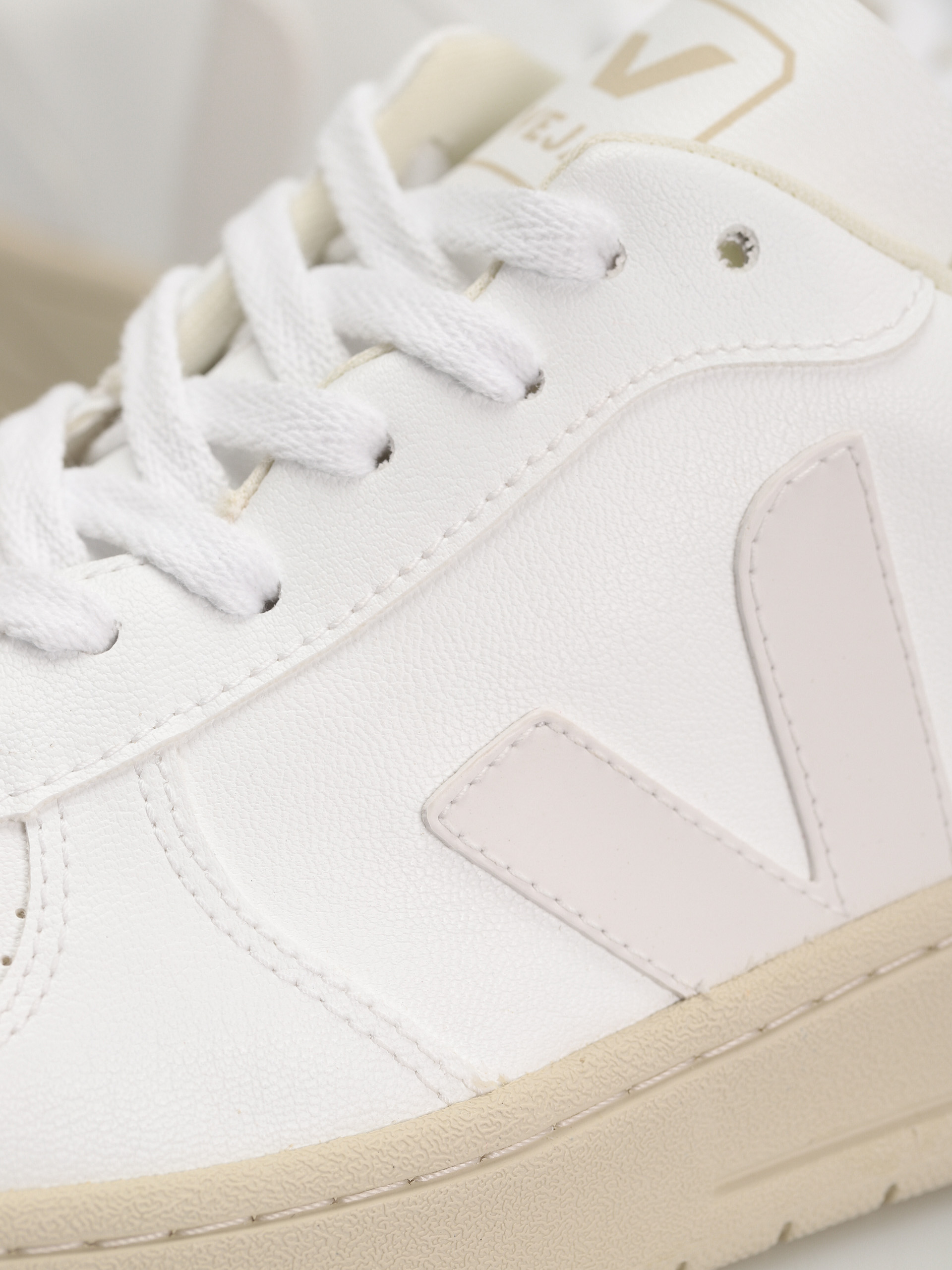 Veja V-10 Schuhe (full white)