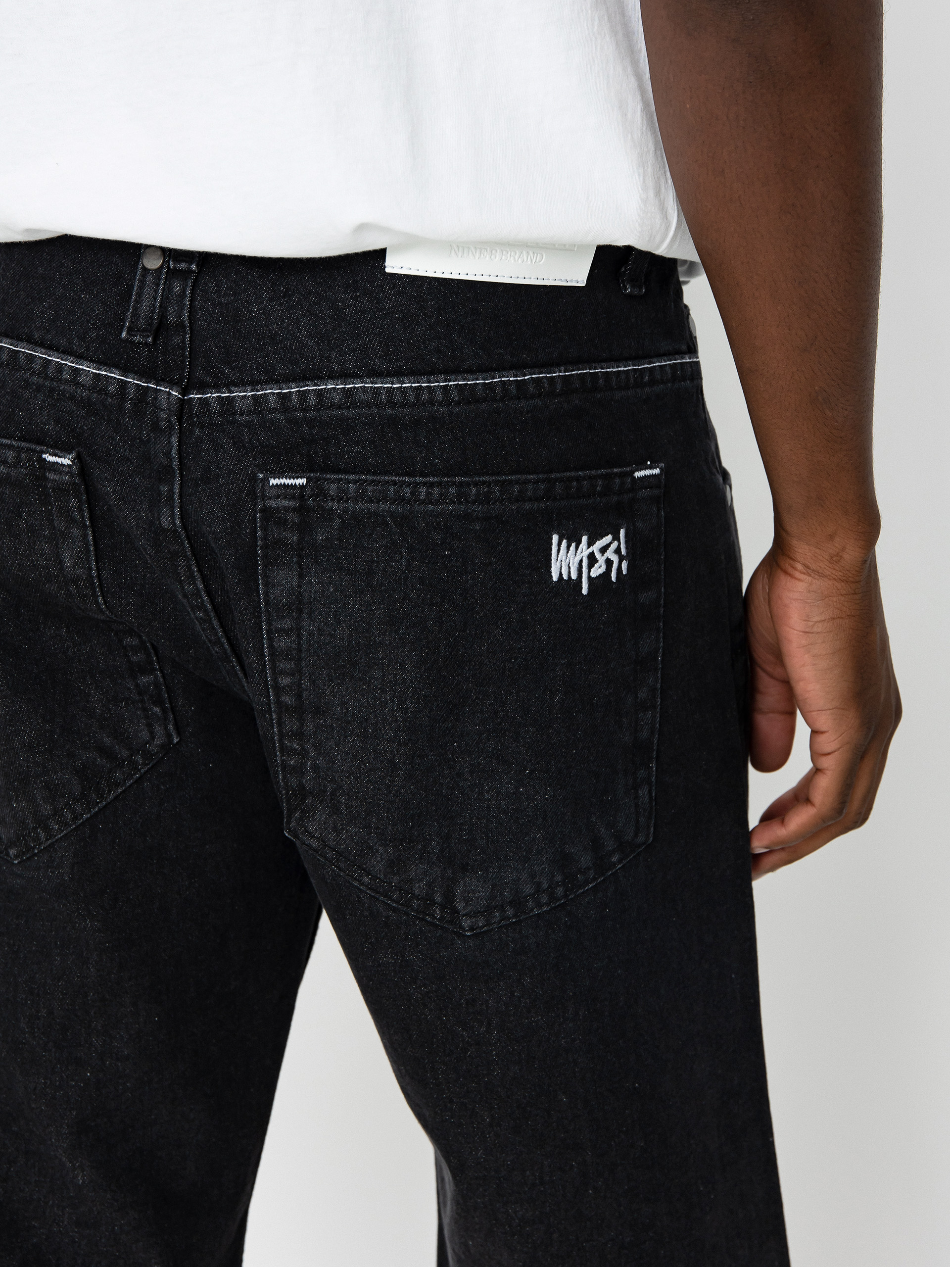 MassDnm Jeans Signature 2.0 Tapered Fit Shorts (black washed)