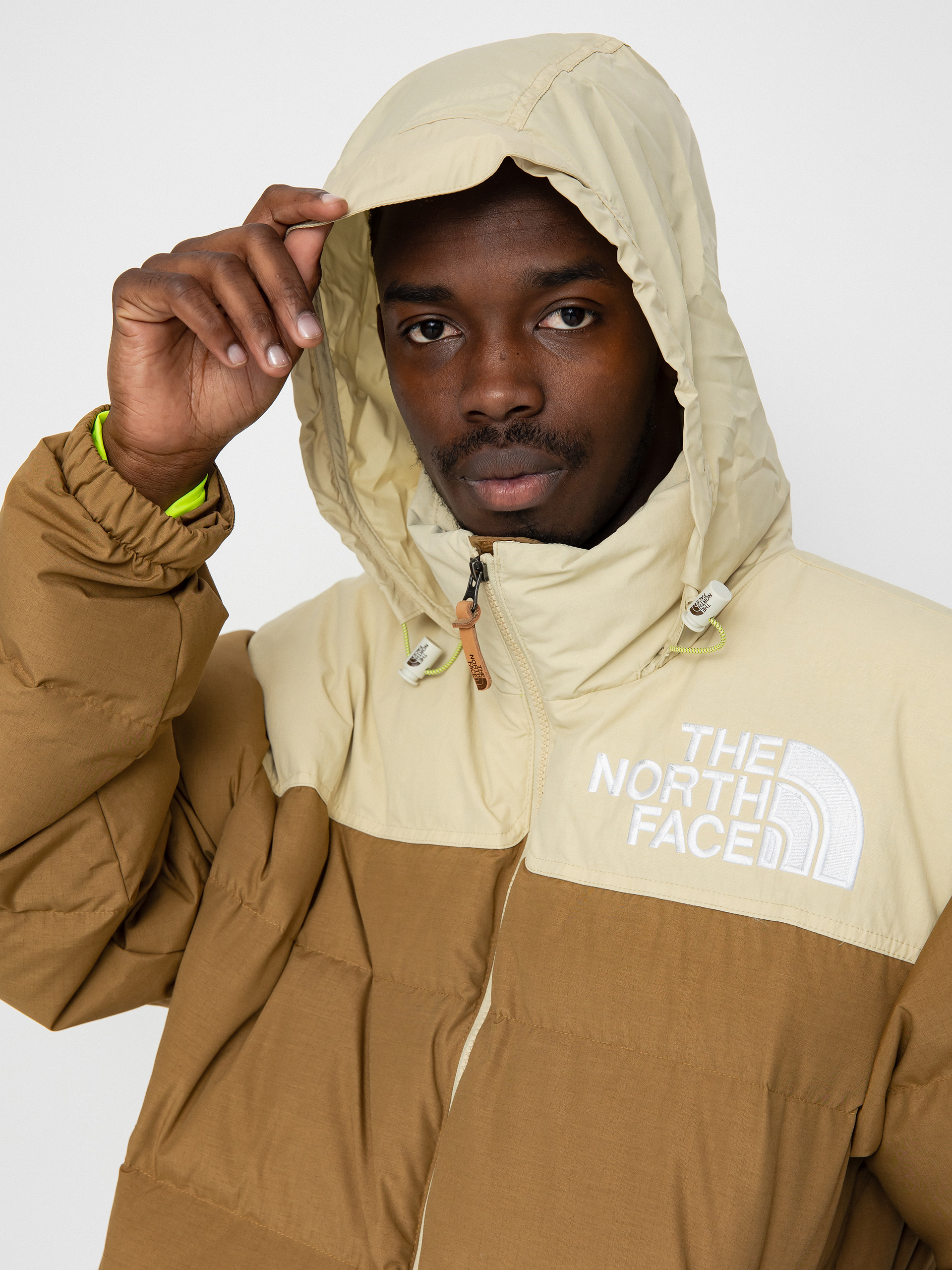 The North Face 92 LowFi HiTek Nuptse Jacke Braun, Beige