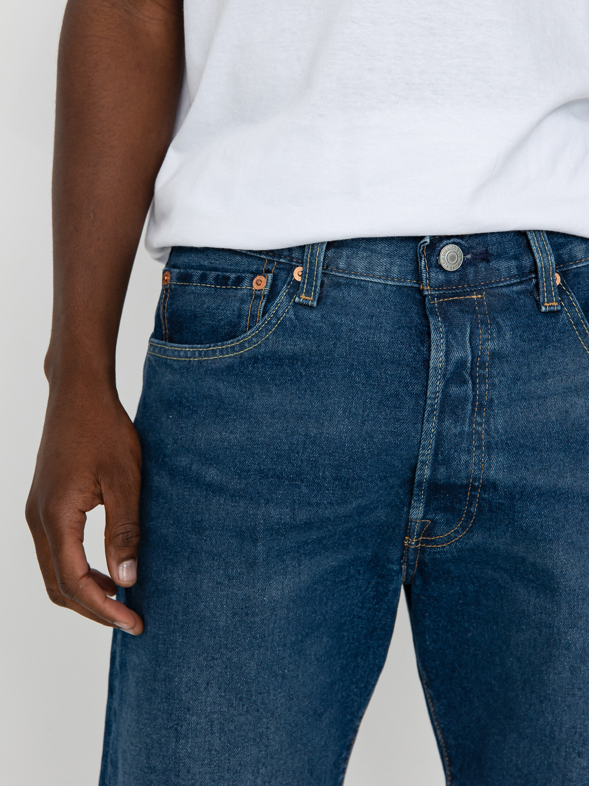 Levi's® 501 Original Shorts (blue eyes break)