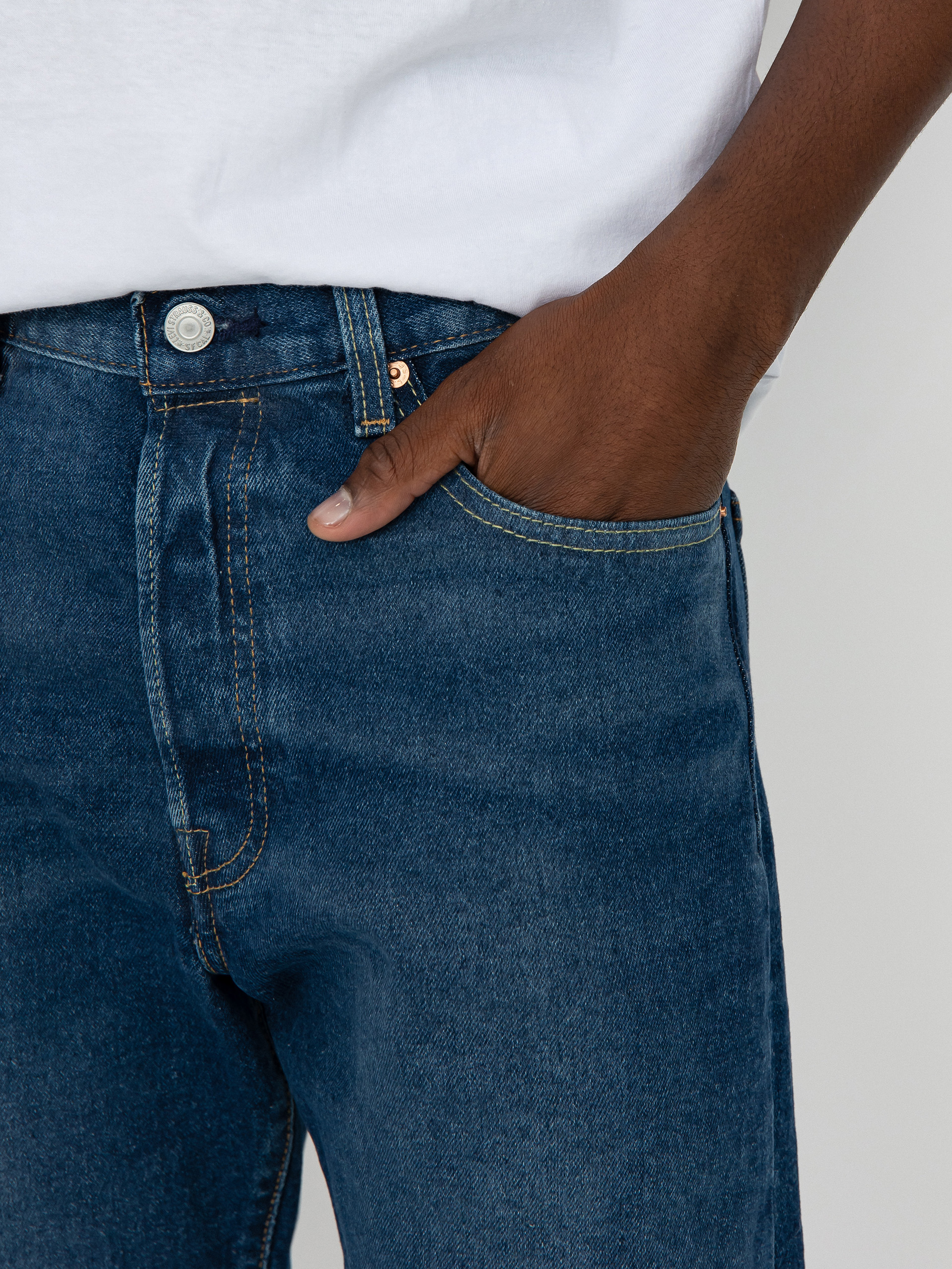 Levi's® 501 Original Shorts (blue eyes break)