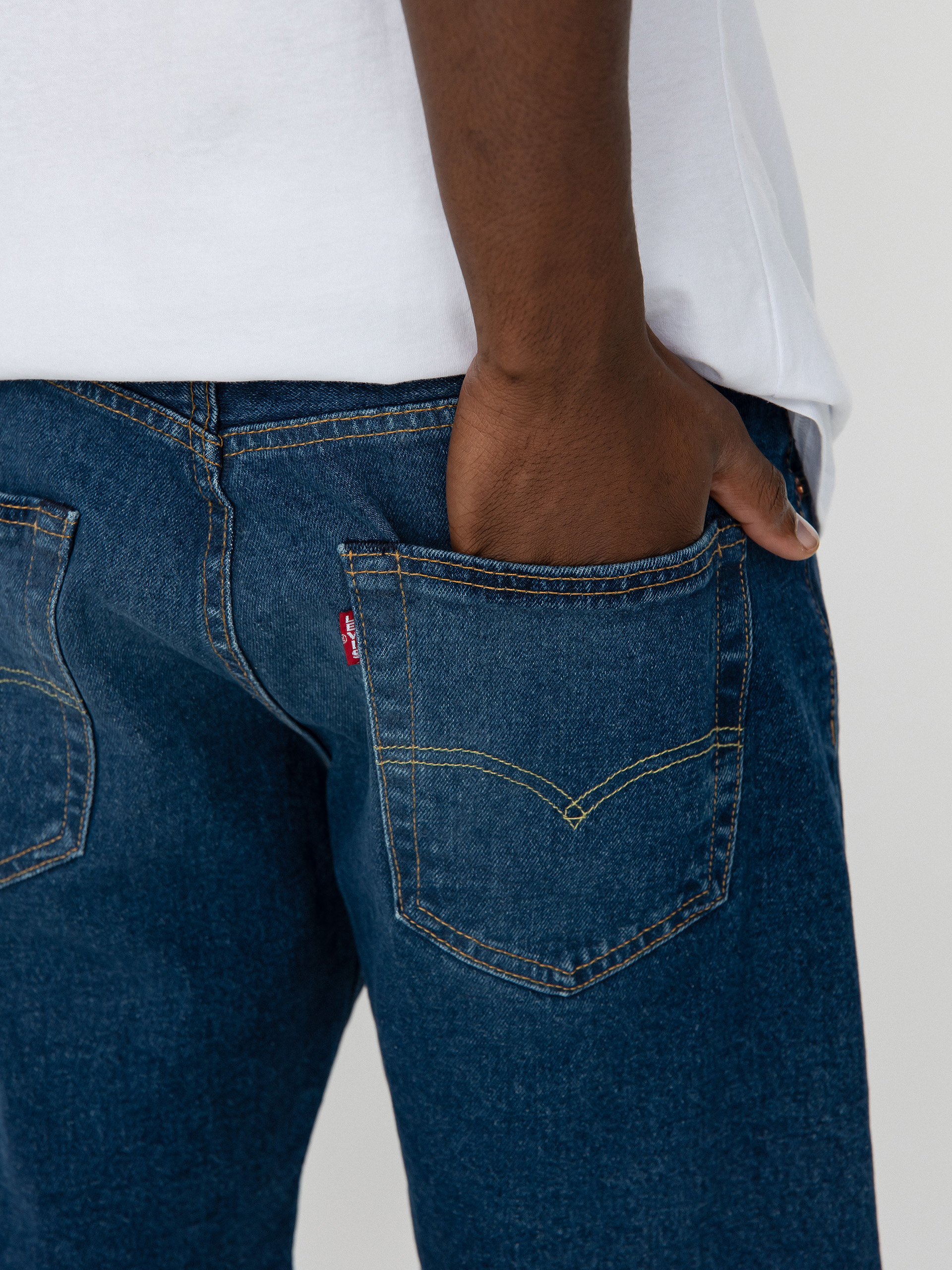 Levi's® 501 Original Shorts (blue eyes break)