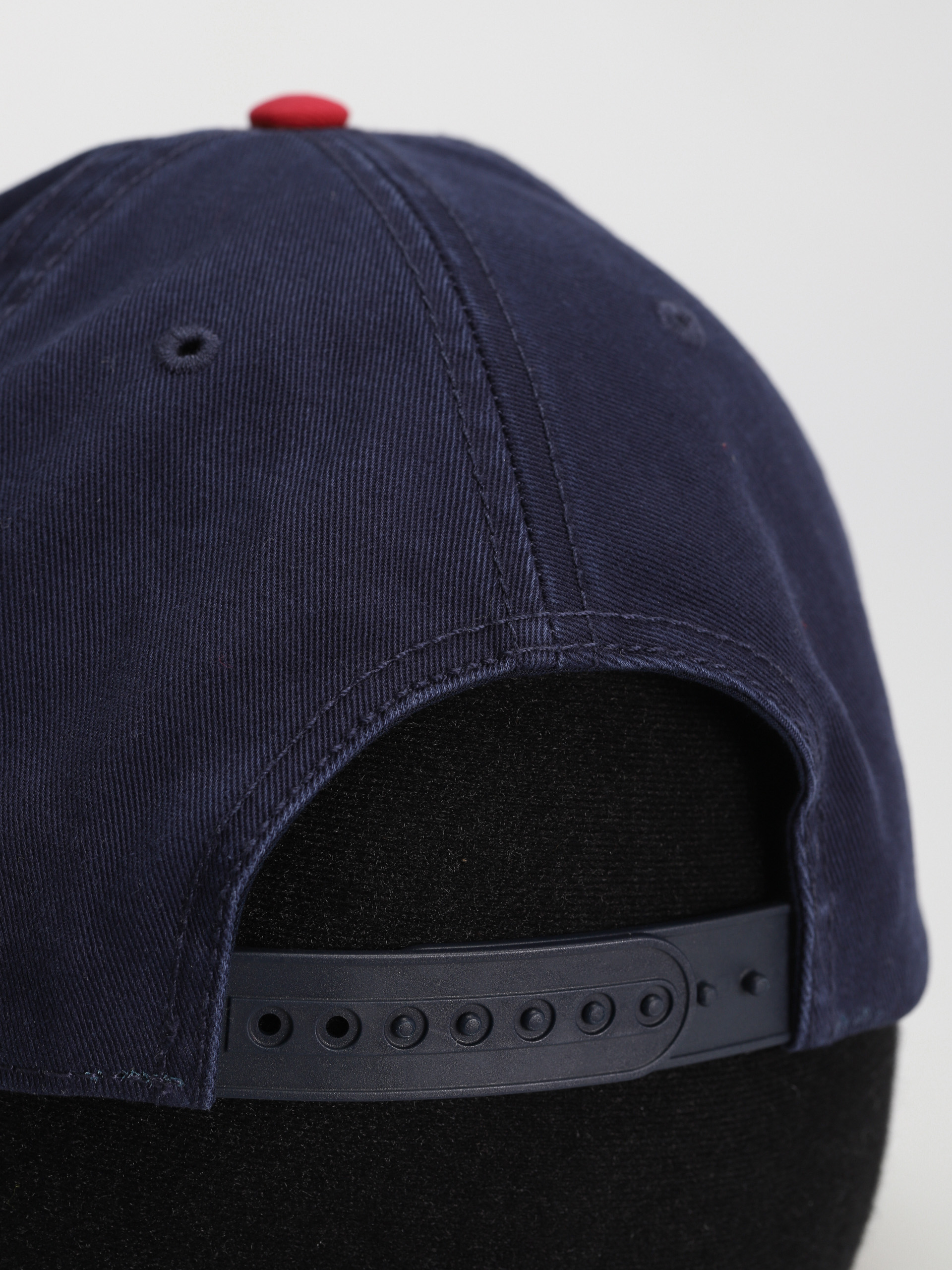 eS Es Script Dad Hat Cap (navy)