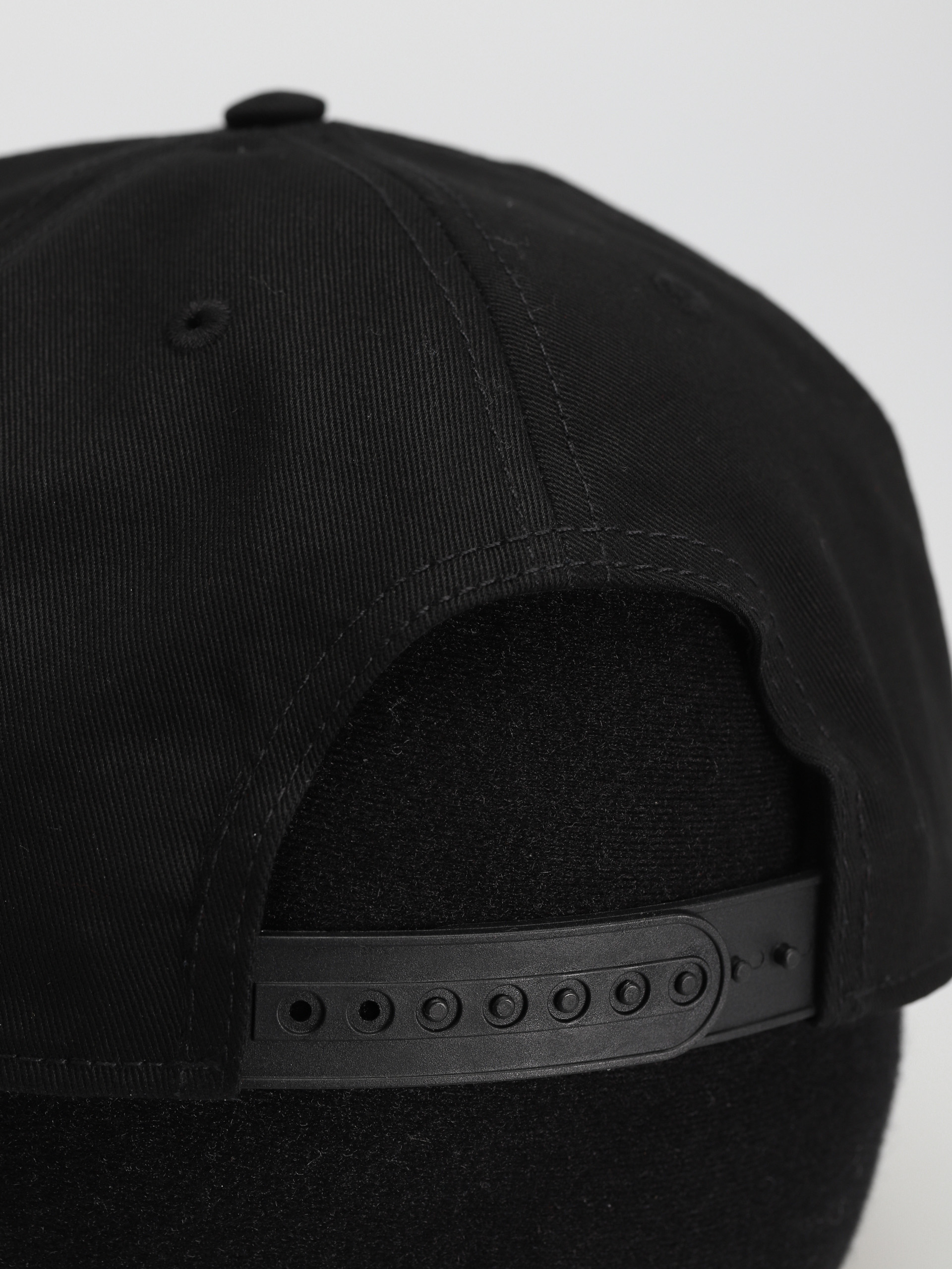 Emerica Team Stay Gold Snapback Cap (black)