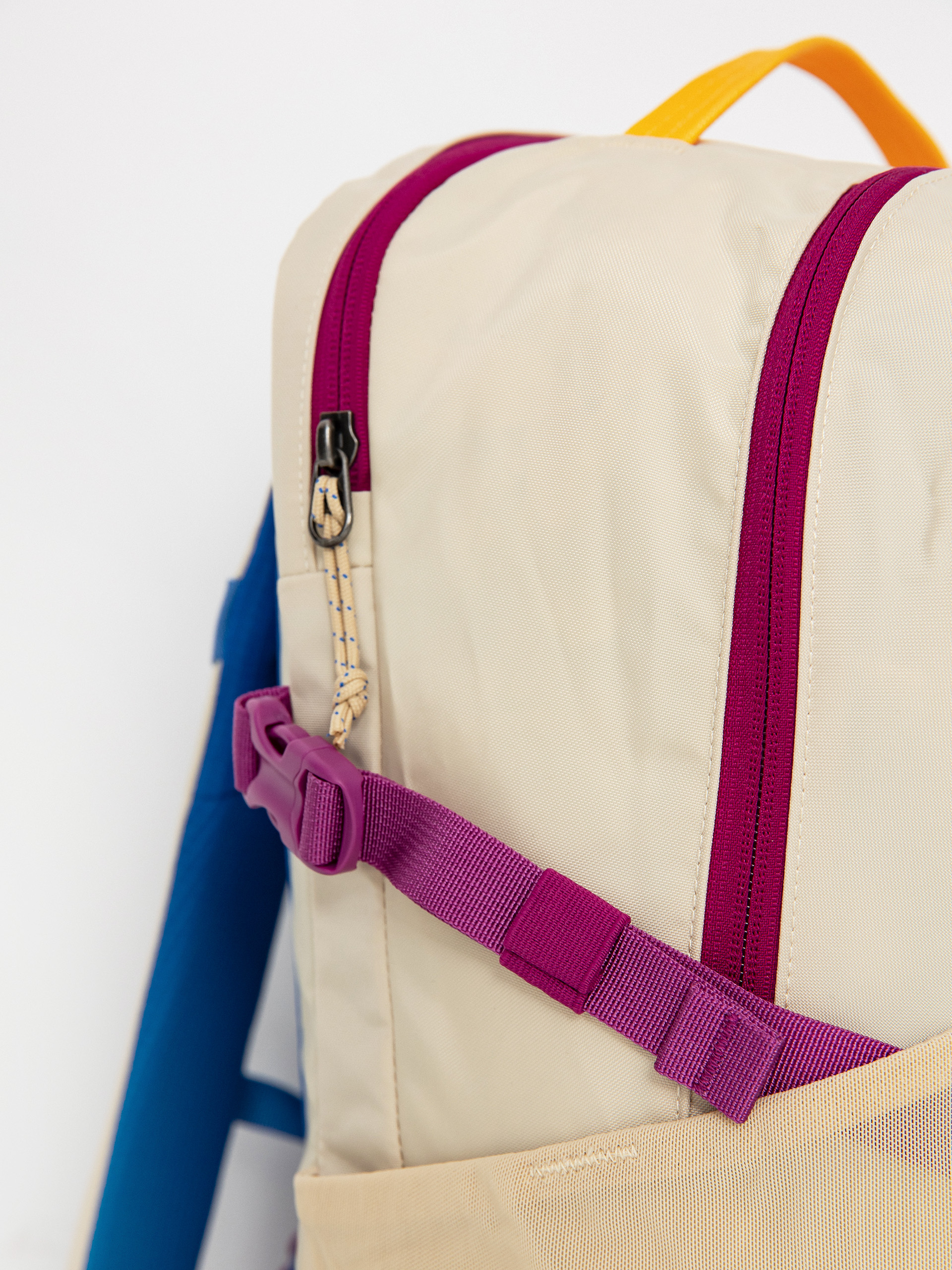Patagonia Refugio Day Pack 26L Backpack (husk tan)