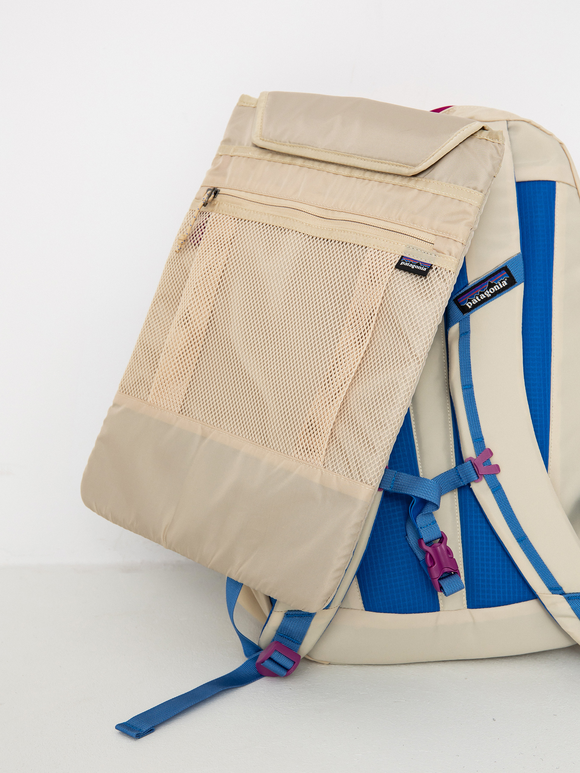 Patagonia Refugio Day Pack 26L Backpack (husk tan)