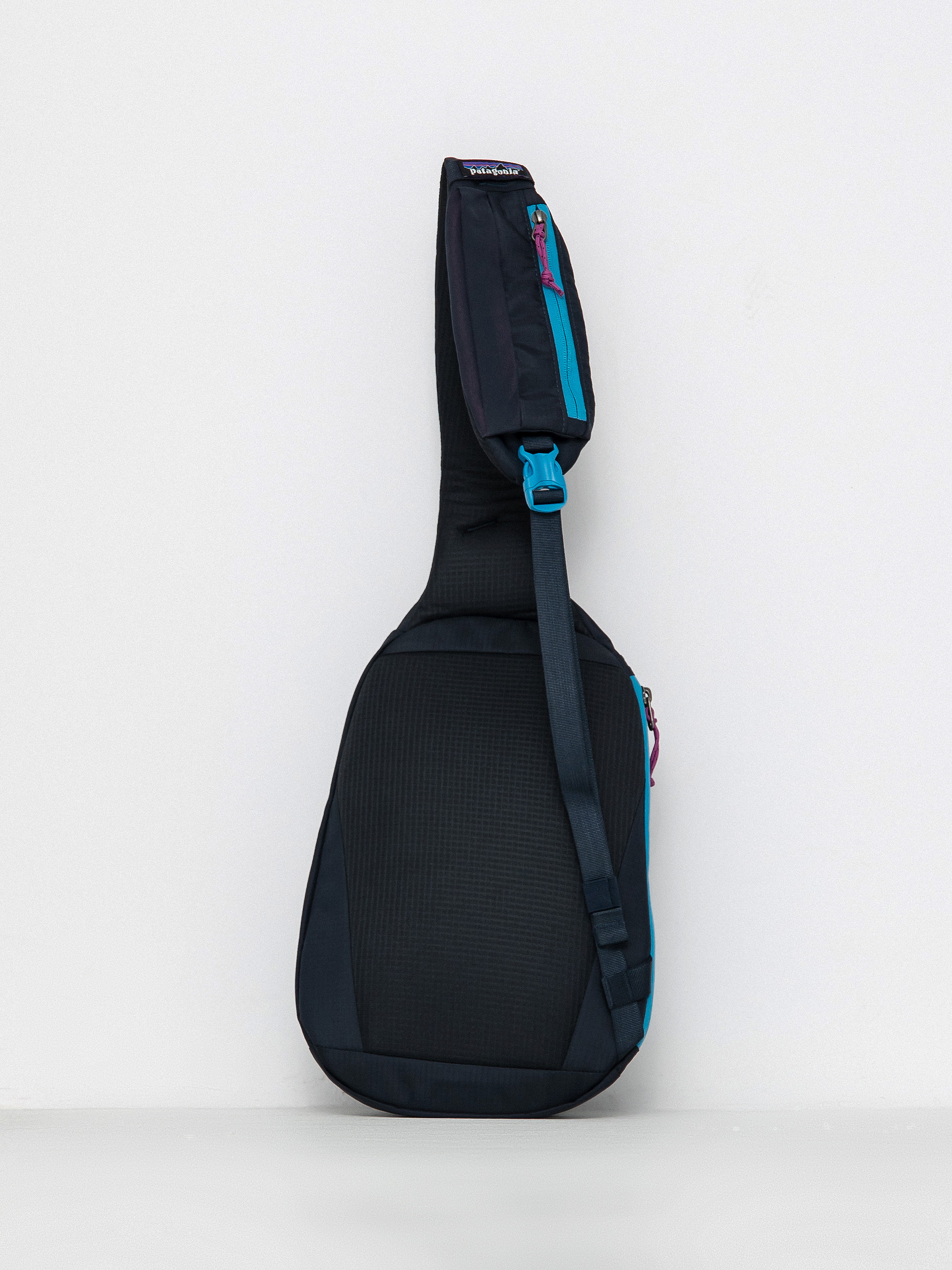 Patagonia Atom Sling 8L Backpack (pitch blue)