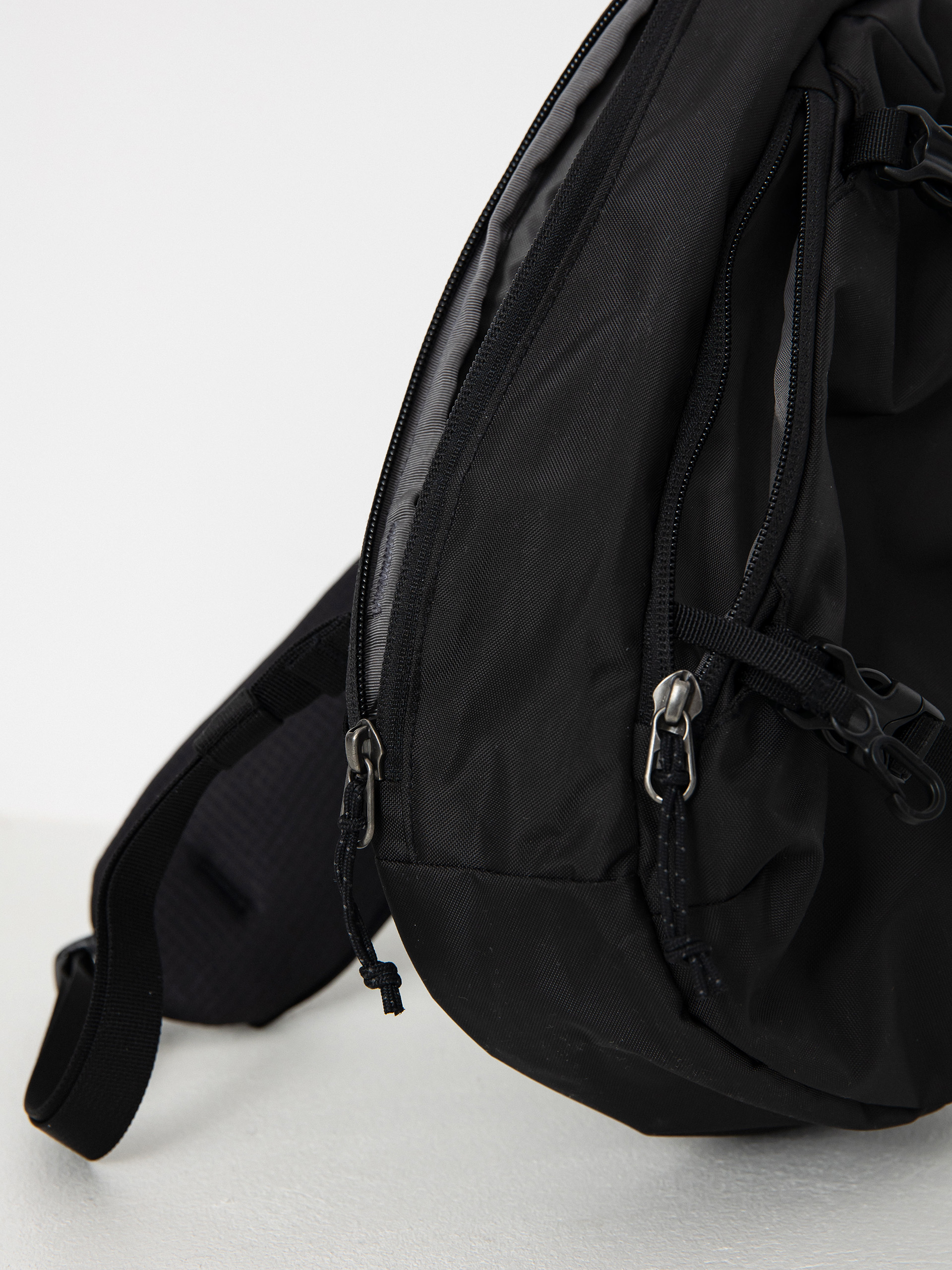 Patagonia Atom Sling 8L Backpack (black)