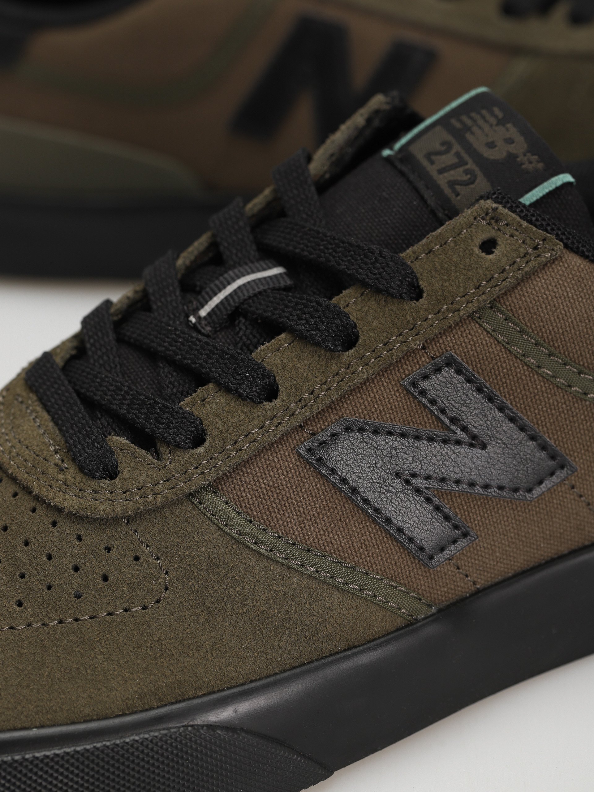 New Balance 272 Shoes (olive)