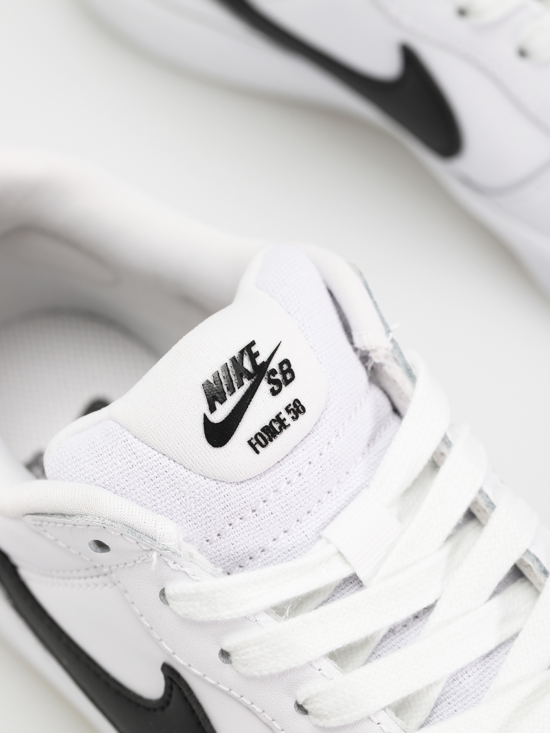 Nike SB Force 58 Premium Shoes (white/black white white)