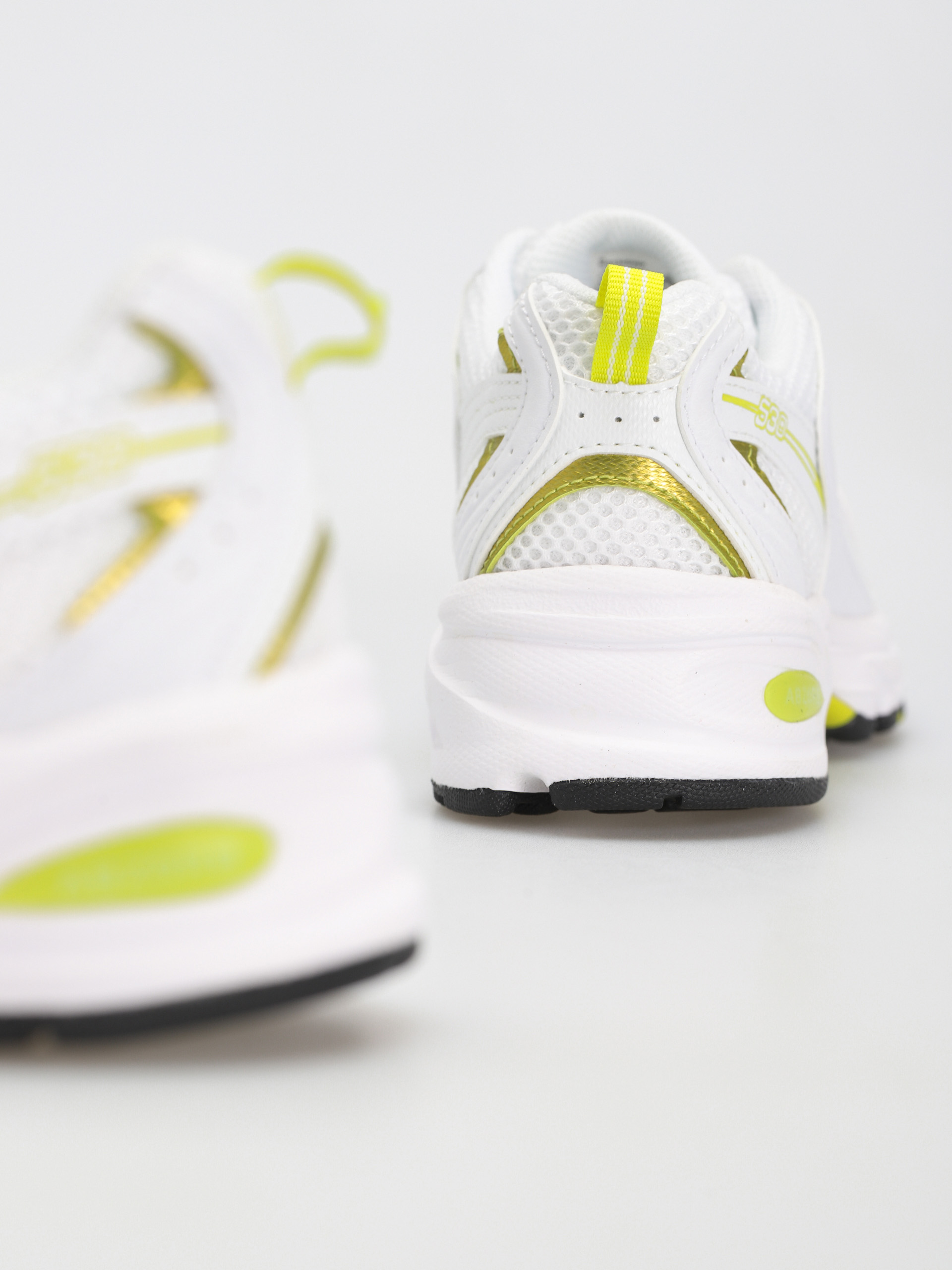 New Balance 530 Shoes (white yellow)