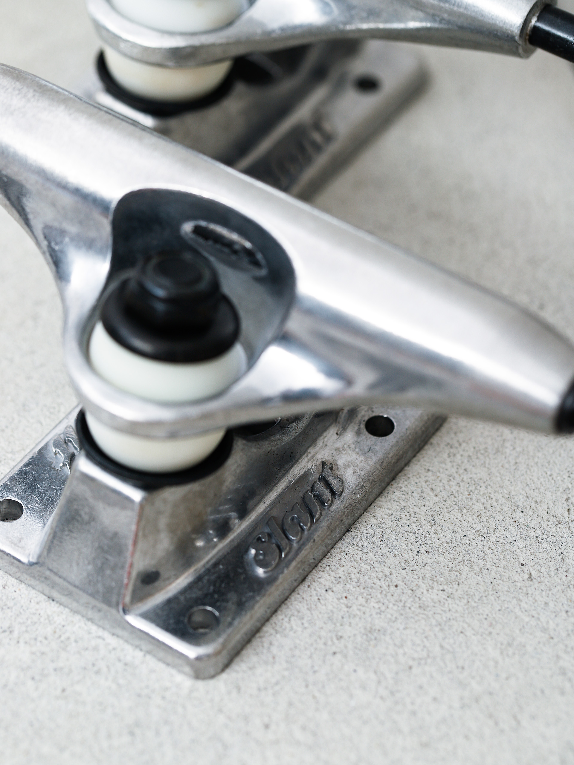 Globe Everything But The Deck Kit Set für Deck (raw finish)