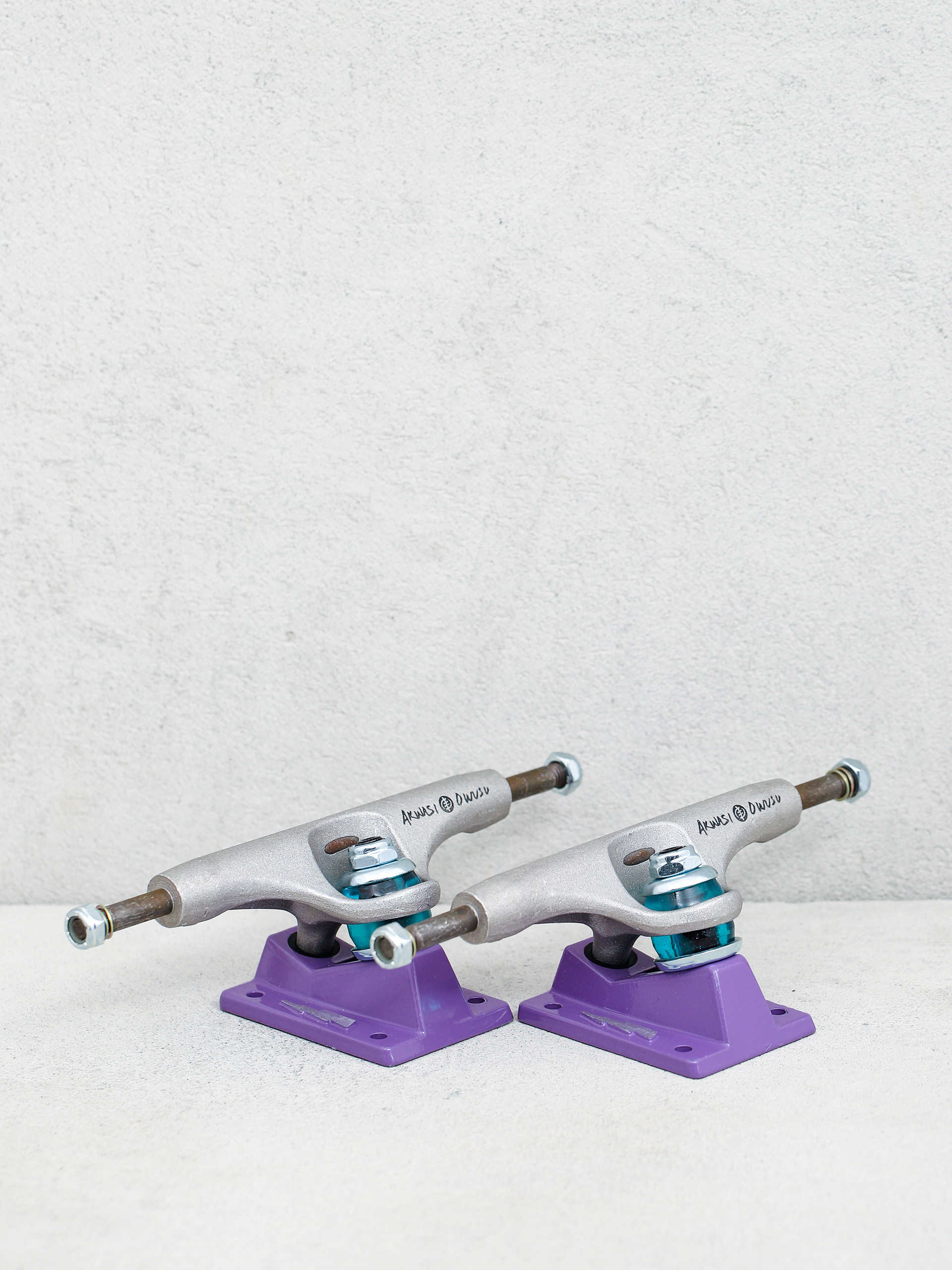 Thunder Akwasi Guest Pro Ed Trucks (silver/purple)