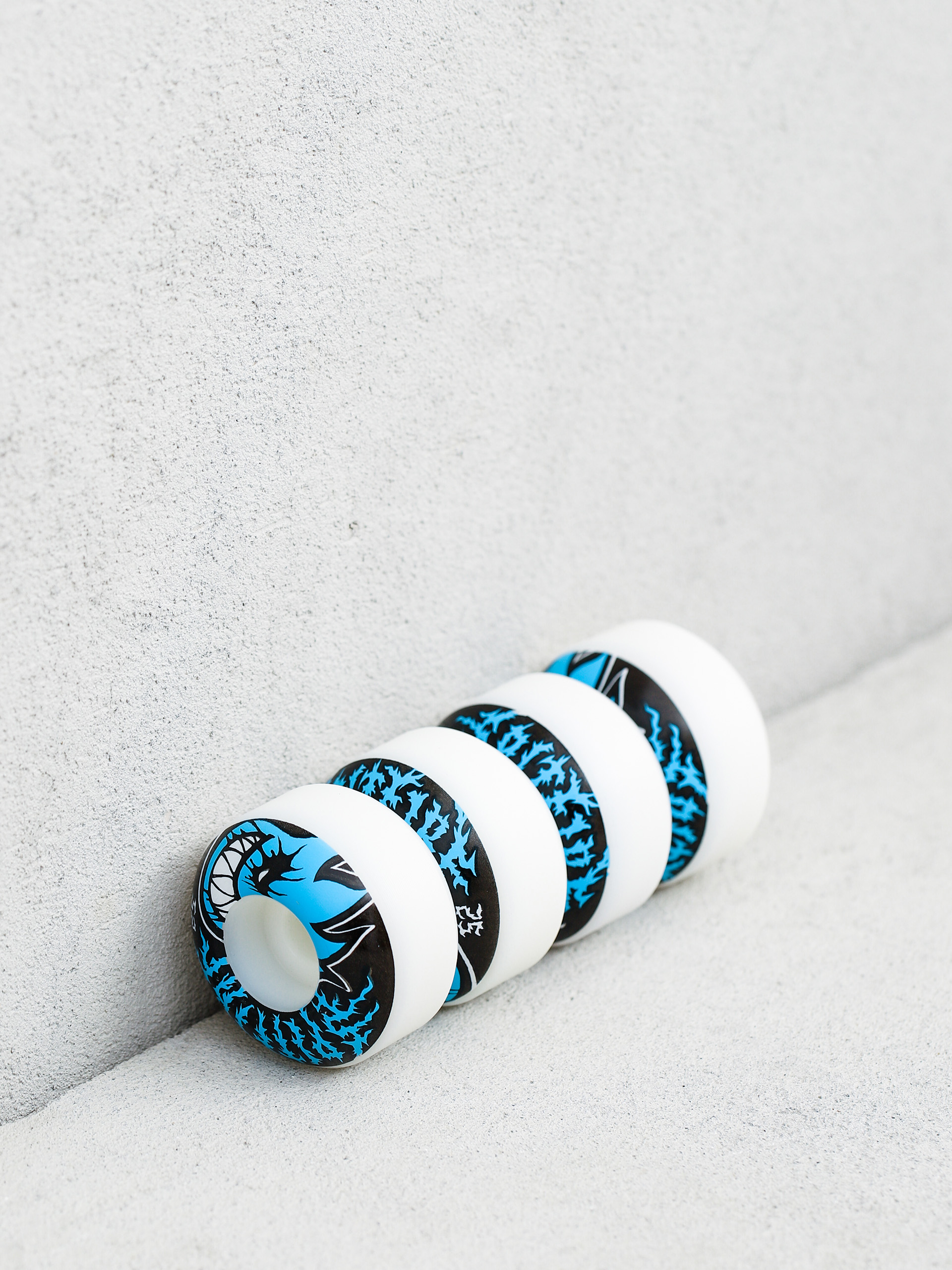 Spitfire F4 99D Deathmask Bighead Wheels (white/blue)