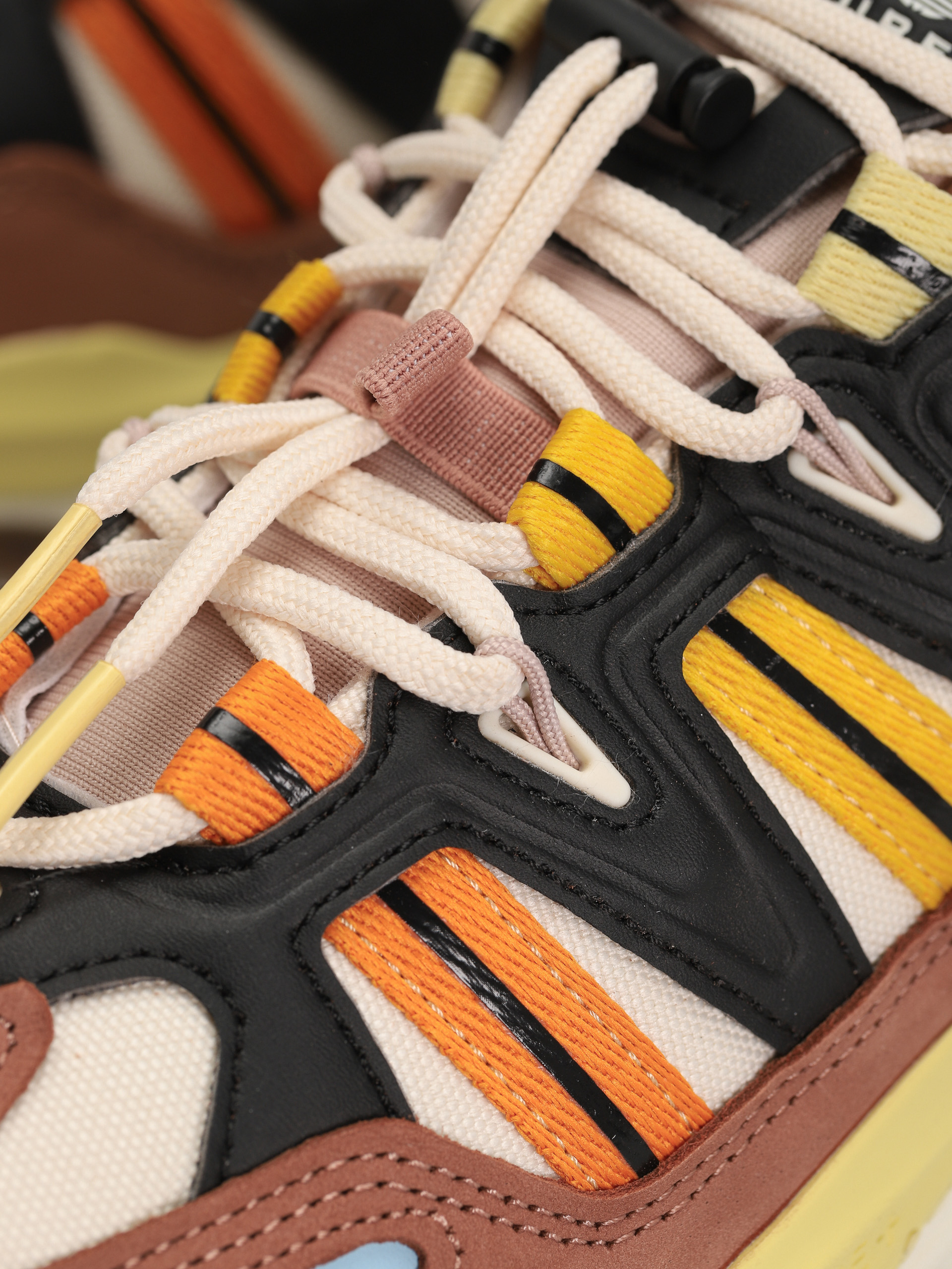 adidas Originals Hyperturf Schuhe (cblack/wonwhi/clastr)