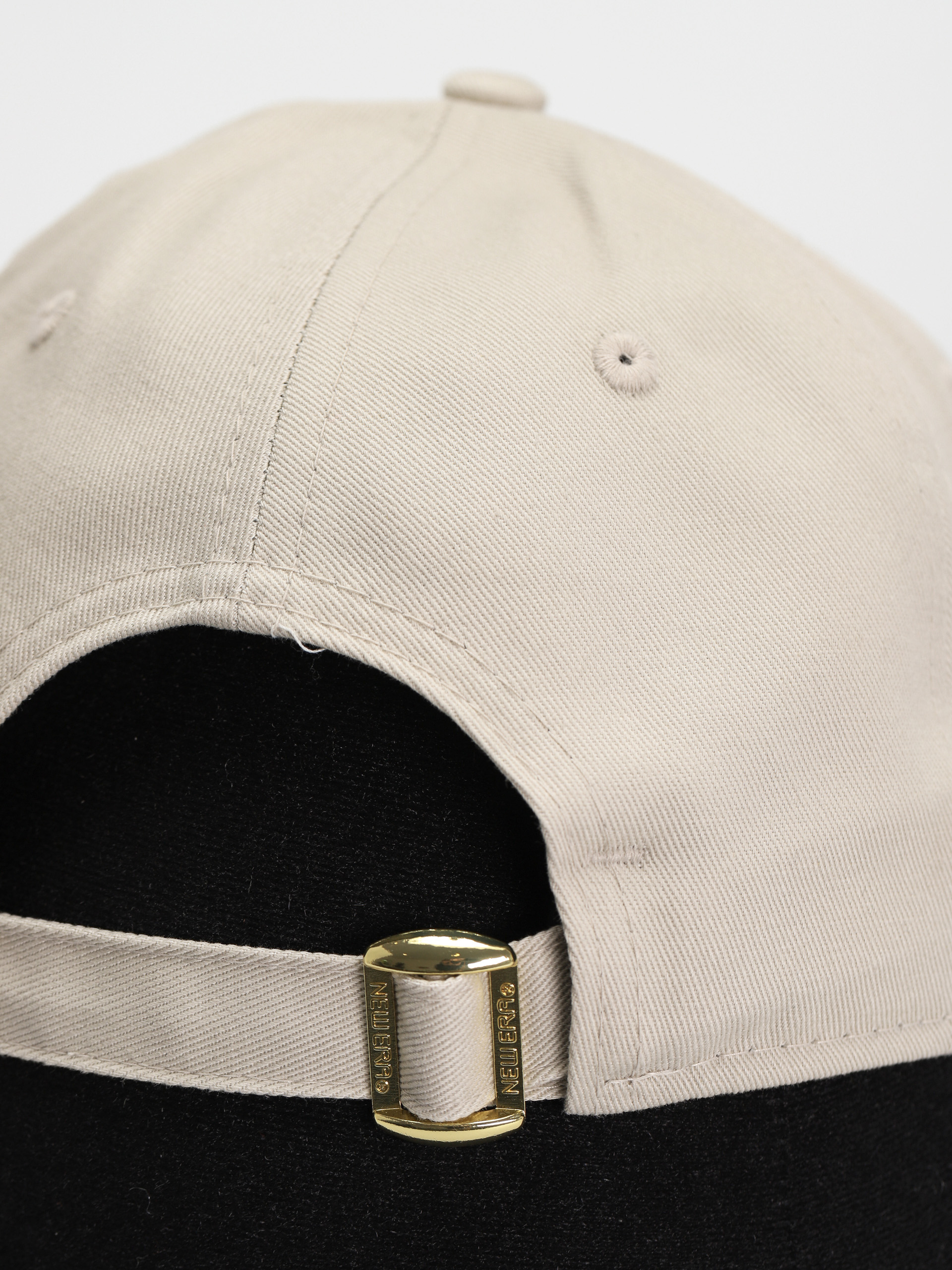 New Era Metallic Logo 9Forty New York Yankees Cap Wmn (stone/gold)