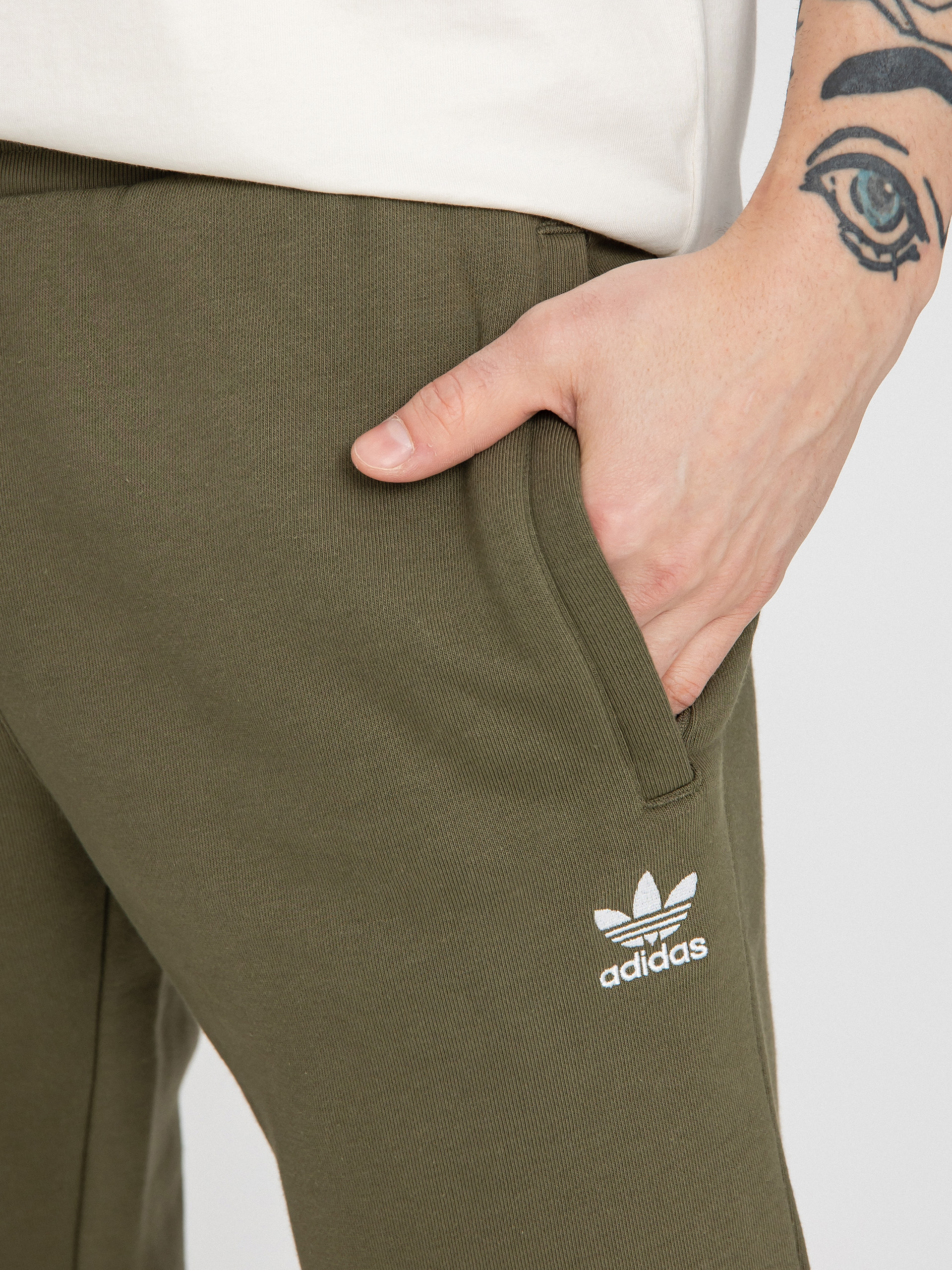 adidas Originals Essentials Pants (olistr)
