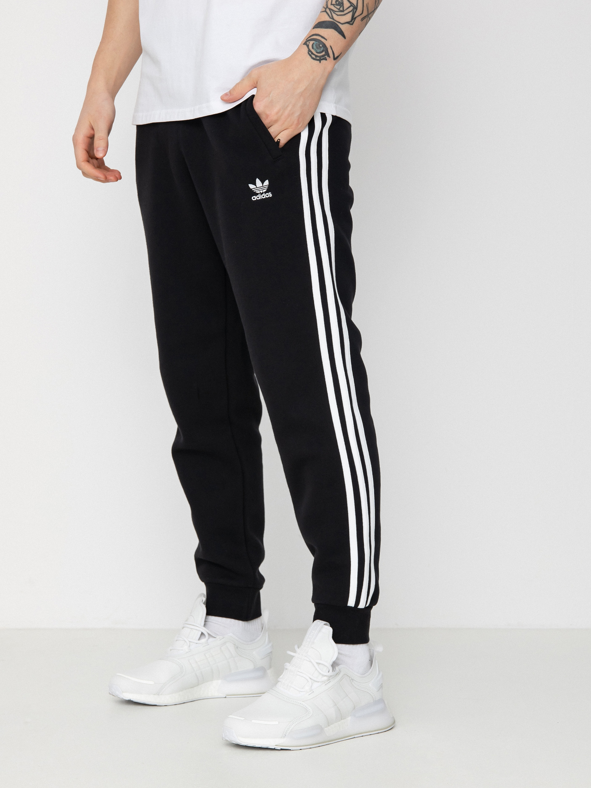 adidas Originals 3 Stripes Adicolor Pants (black)