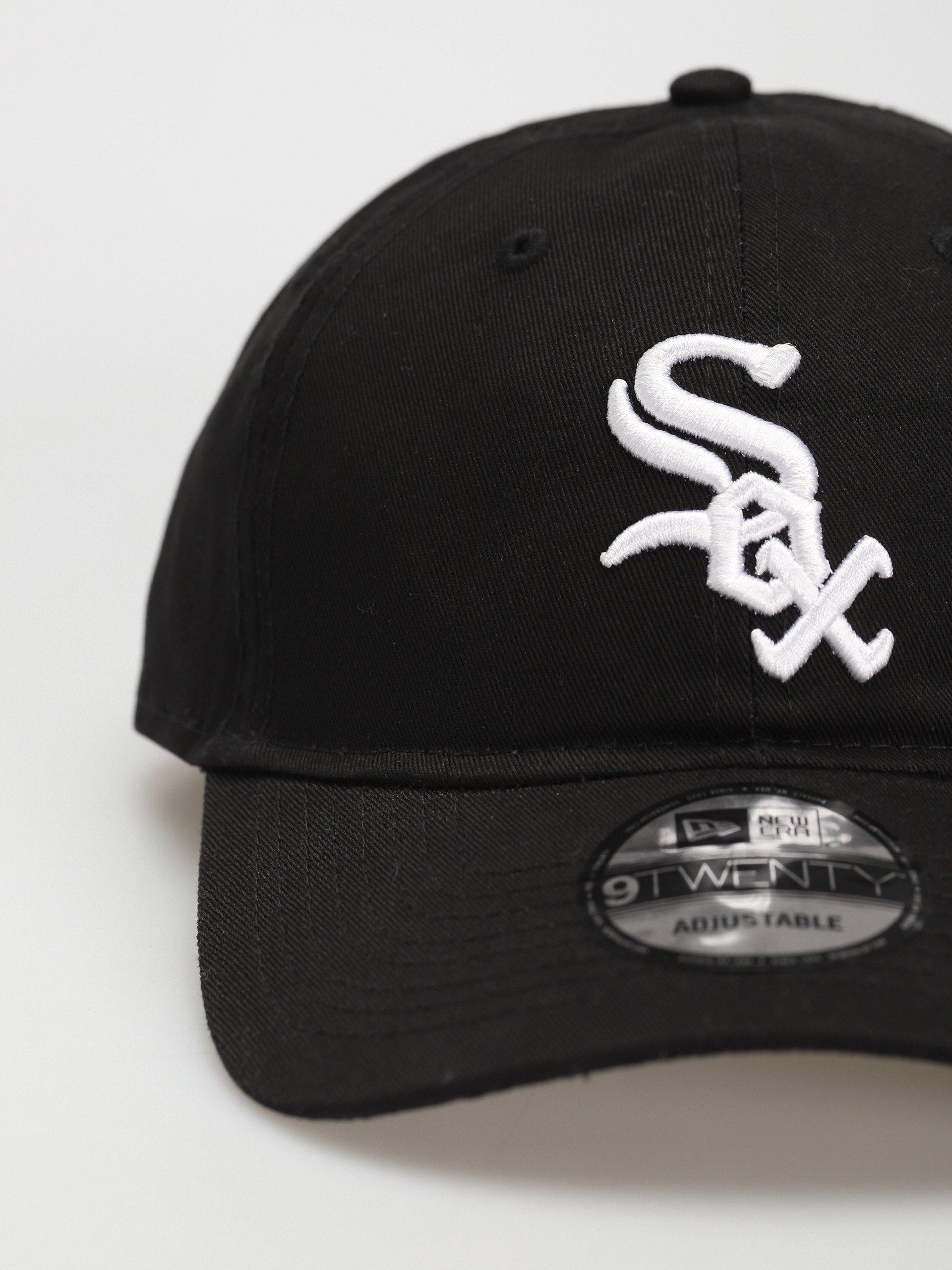 New Era League Essential 9Twenty Chicago White Sox Cap (black/white)