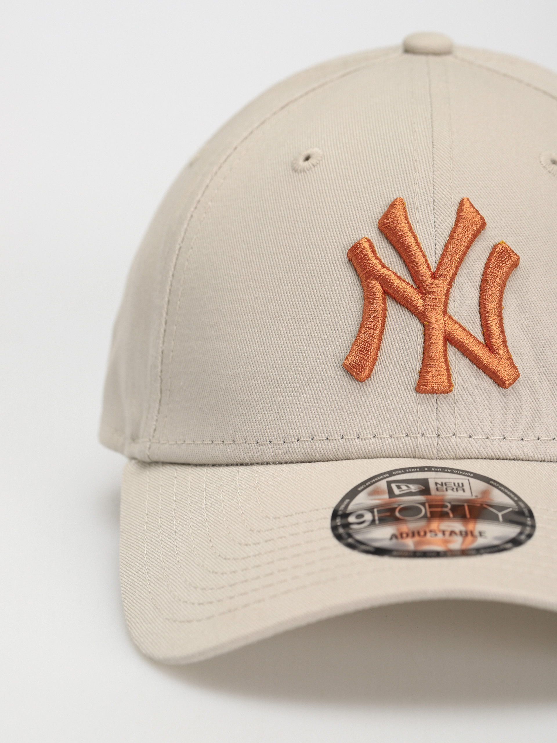 New Era League Essential 9Forty New York Yankees Cap (stone)